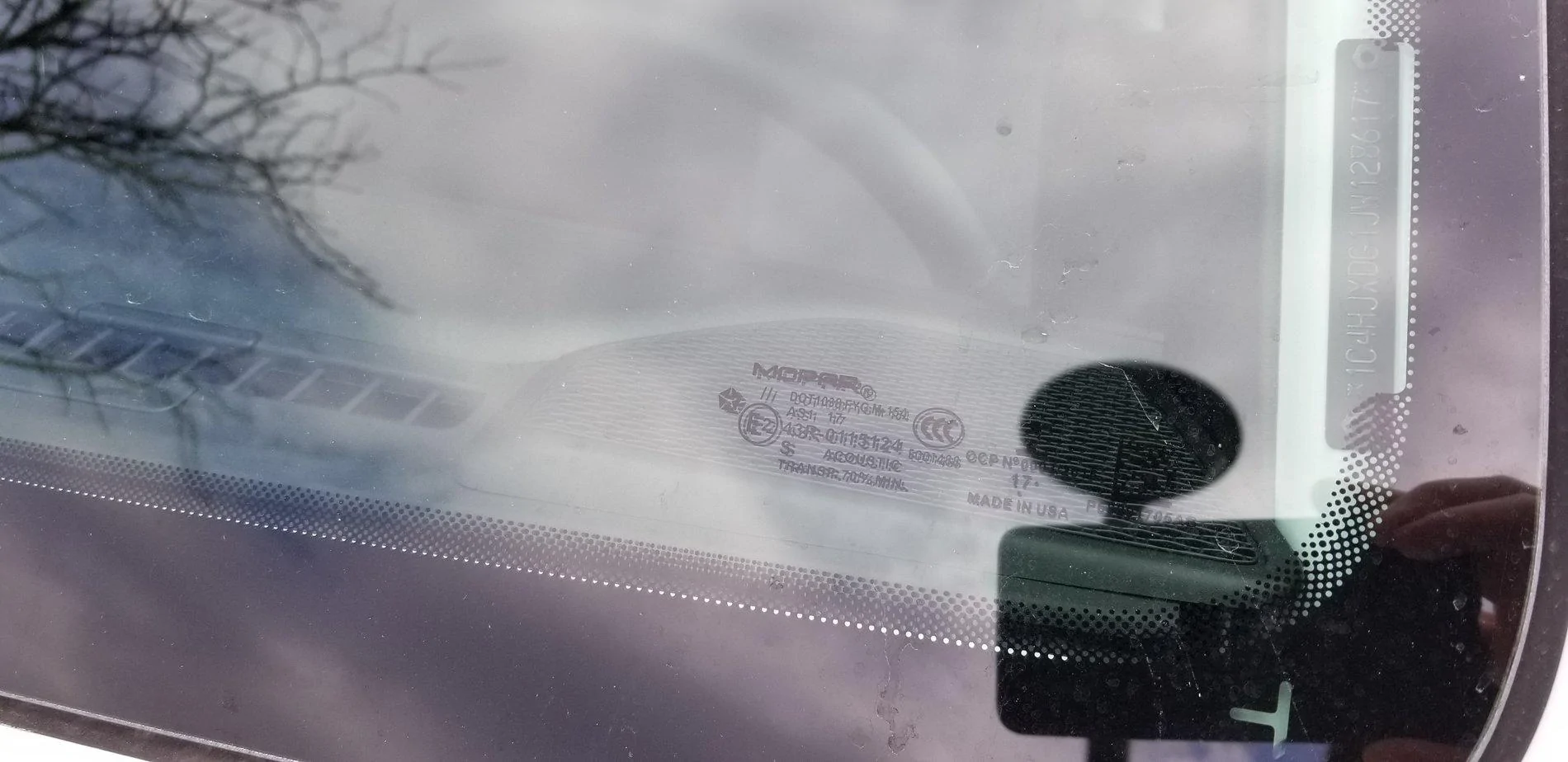 Jeep Wrangler JL Cracked Windshield Club 20180420_133351