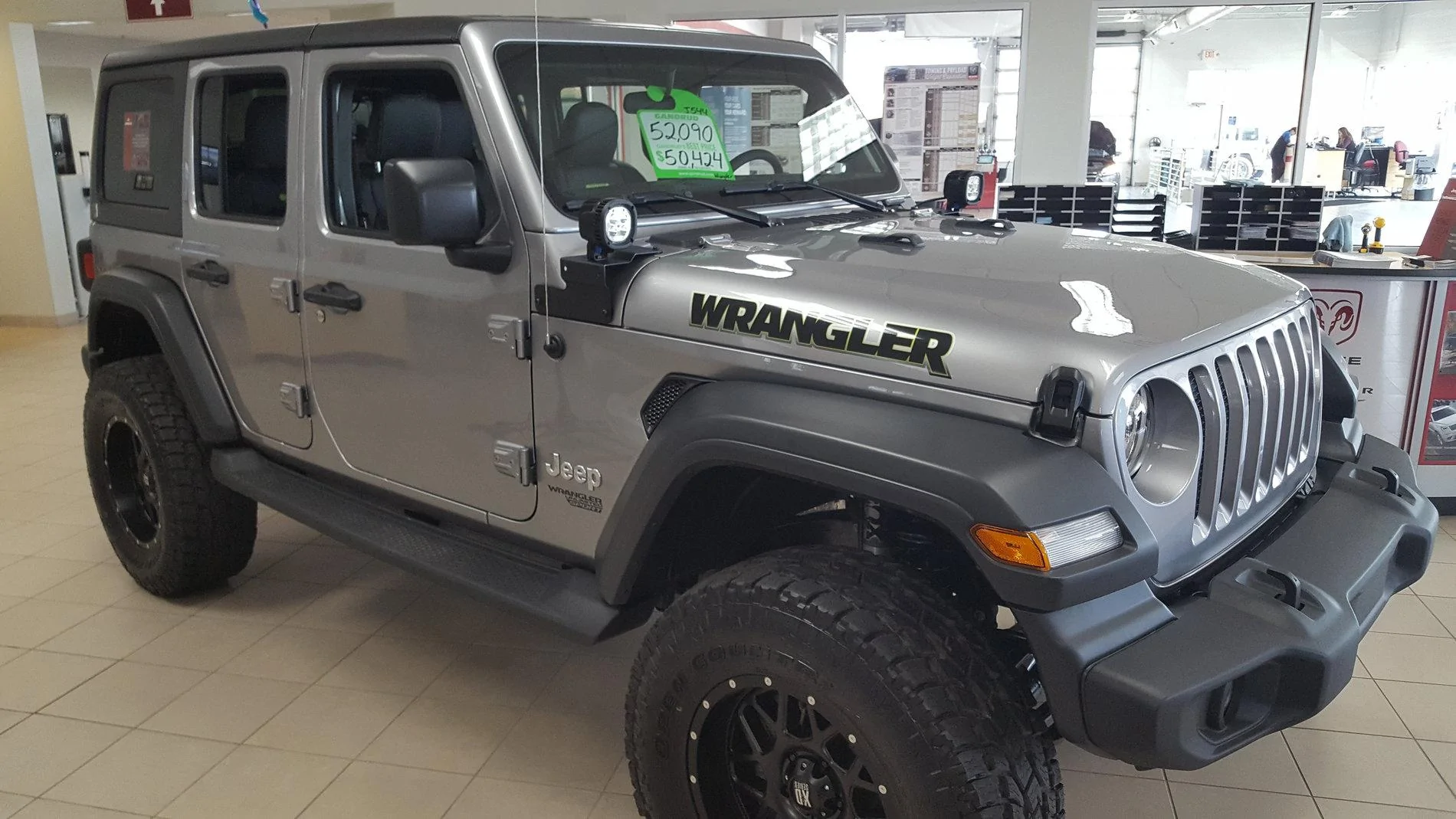 Jeep Wrangler JL Purple JL Wrangler Rubicon (JLUR) Build 2018 Jeep Pass