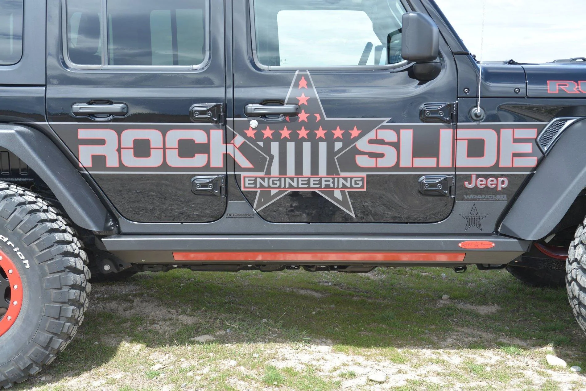 Jeep Wrangler JL Rubicon, Rock Rails + side steps? 2