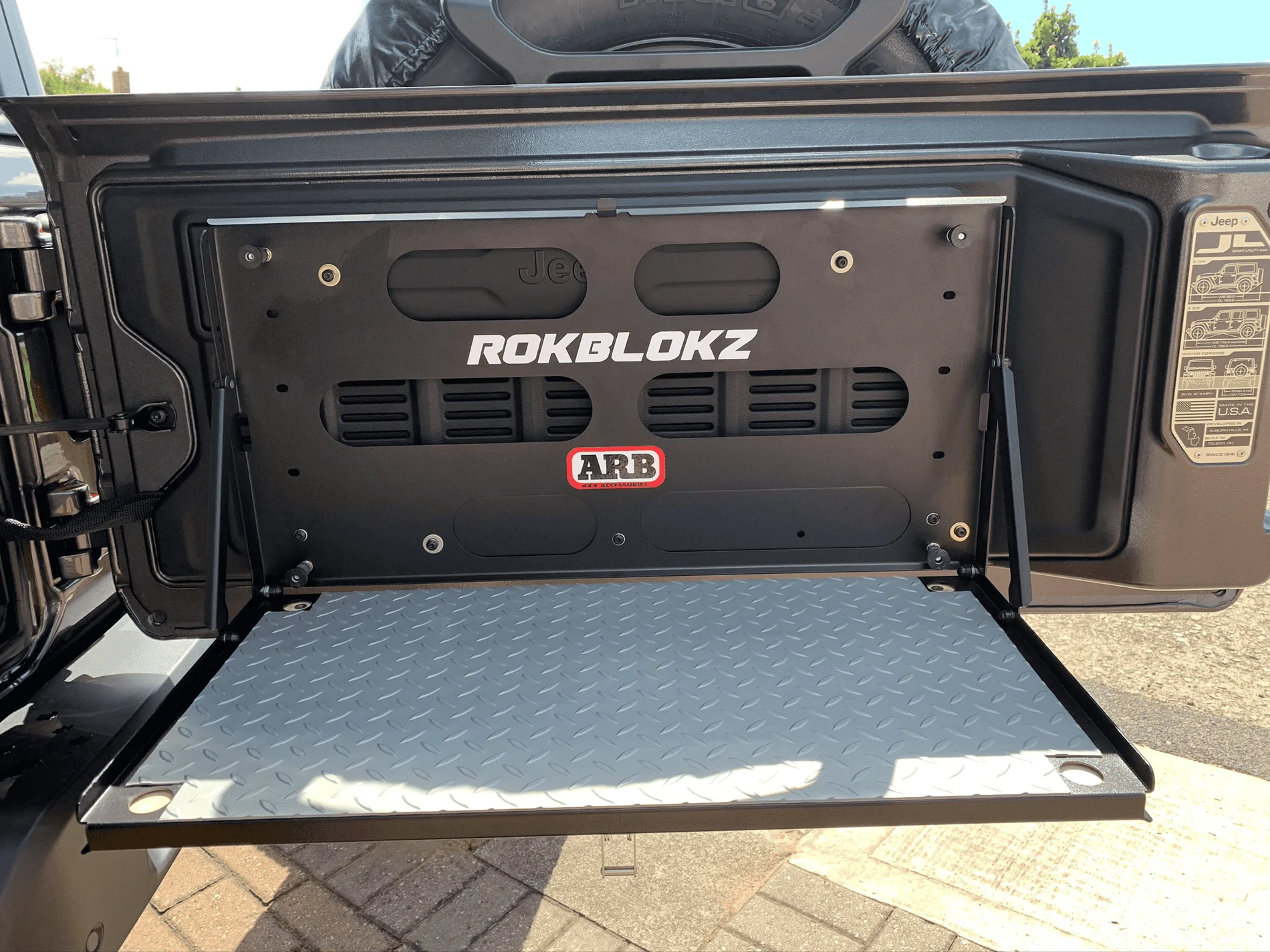 Jeep Wrangler JL Tailgate Table recommendations? F3563946-5DF3-48D0-899A-69F5D730299E