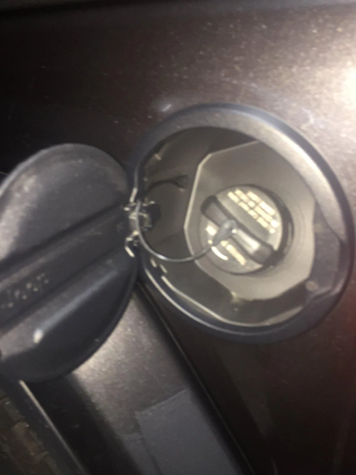 Jeep Wrangler JL Gas cap tether too short? EDCBF6EF-AF9E-4096-A48E-9EFBF1459FAC
