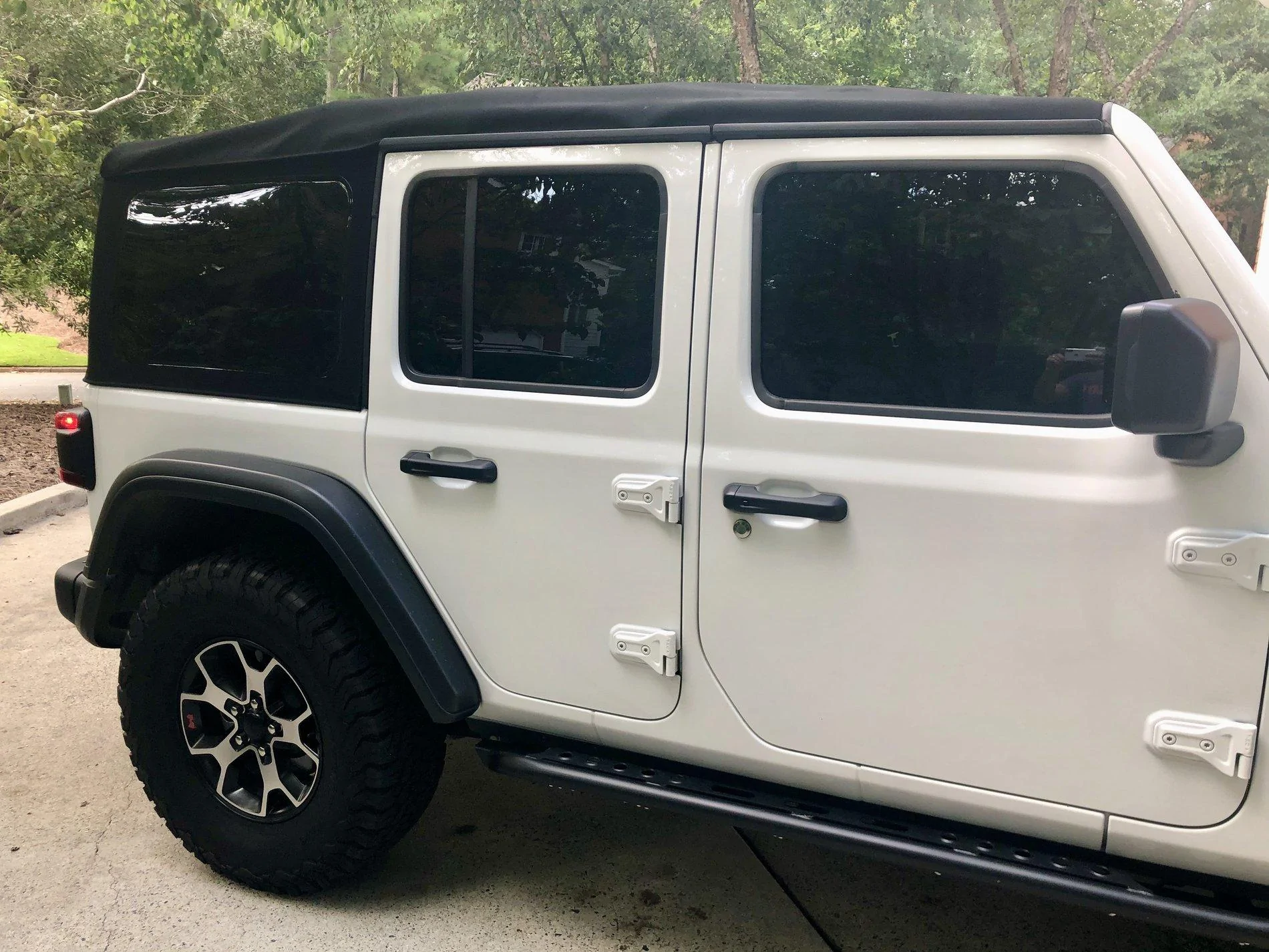 Jeep Wrangler JL JLU Mopar Premium Soft Top w Tinted Windows 618C9FEC-71D5-4328-A81B-C43F5AB17BD2_1_201_a