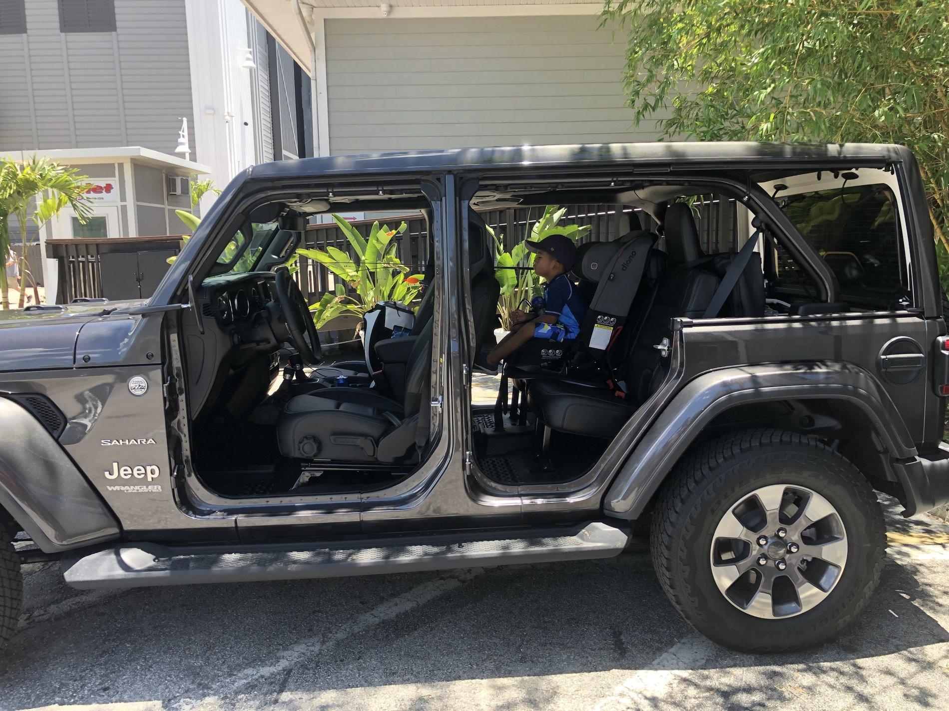Jeep Wrangler JL Automatic Sky One Touch C75CE692-0ADD-4986-8CEF-8C8307480D6E