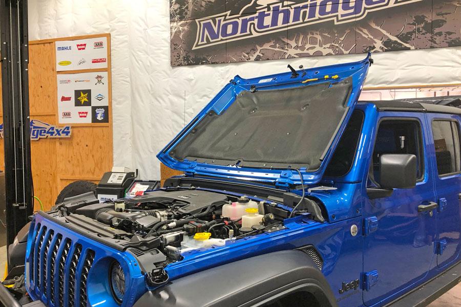Jeep Wrangler JL Hood Prop or Lean? Hood-lean