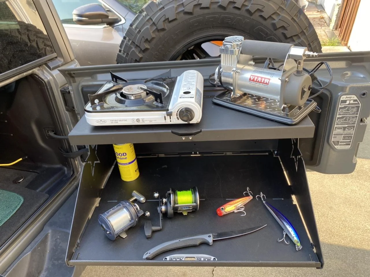 Jeep Wrangler JL Tailgate Table recommendations? F6420F11-7109-4A81-921B-A1A407A6B365