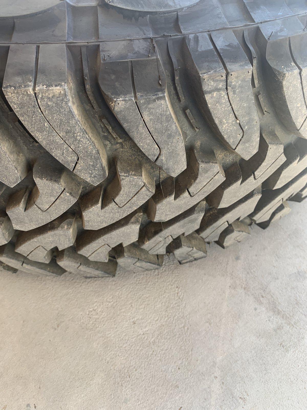 Jeep Wrangler JL WTS Toyo MT 37s 075CFFFB-2C67-43A4-B44A-11C22FD39173