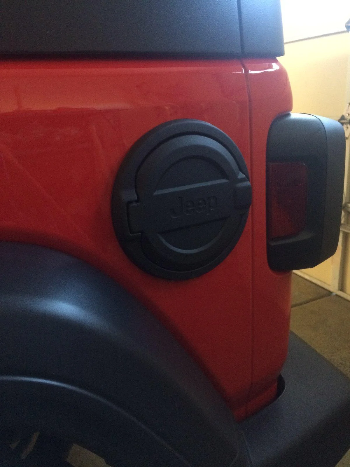 Jeep Wrangler JL Sahara Fuel Door RFXX6281