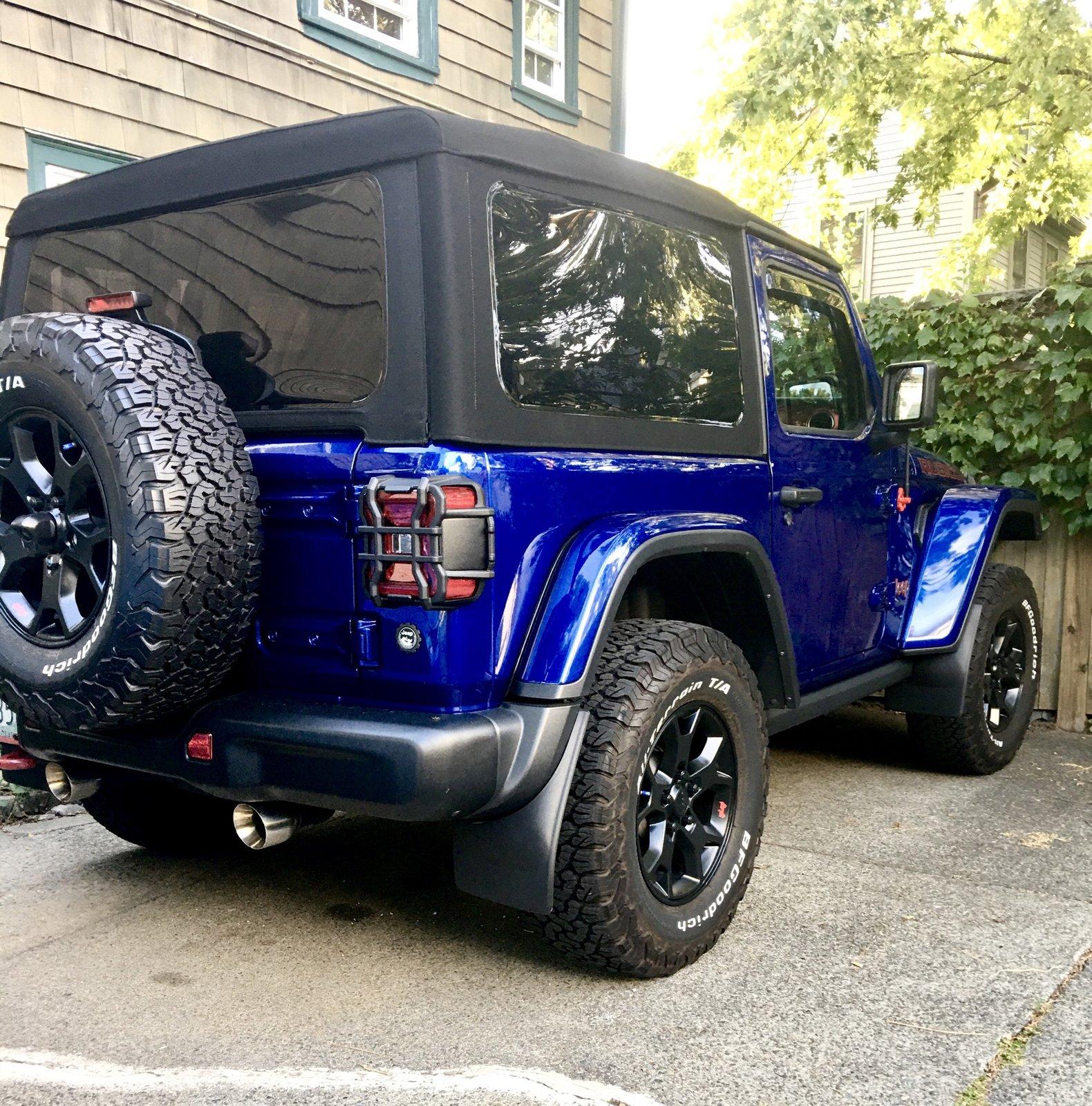 Jeep Wrangler JL STOLEN TAIL LIGHT 2E16554E-1471-4E62-BC48-917F7C5273C7
