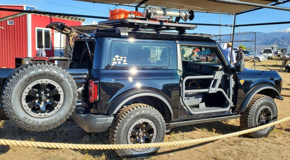 Jeep Wrangler JL Bronco vs Jeep Wrangler mega thread 20200912_085931