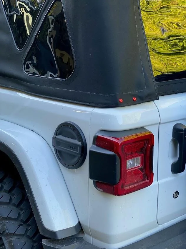 Jeep Wrangler JL My Sequential LED Taillights JKUwhite_BlackSQ4_1024x1024