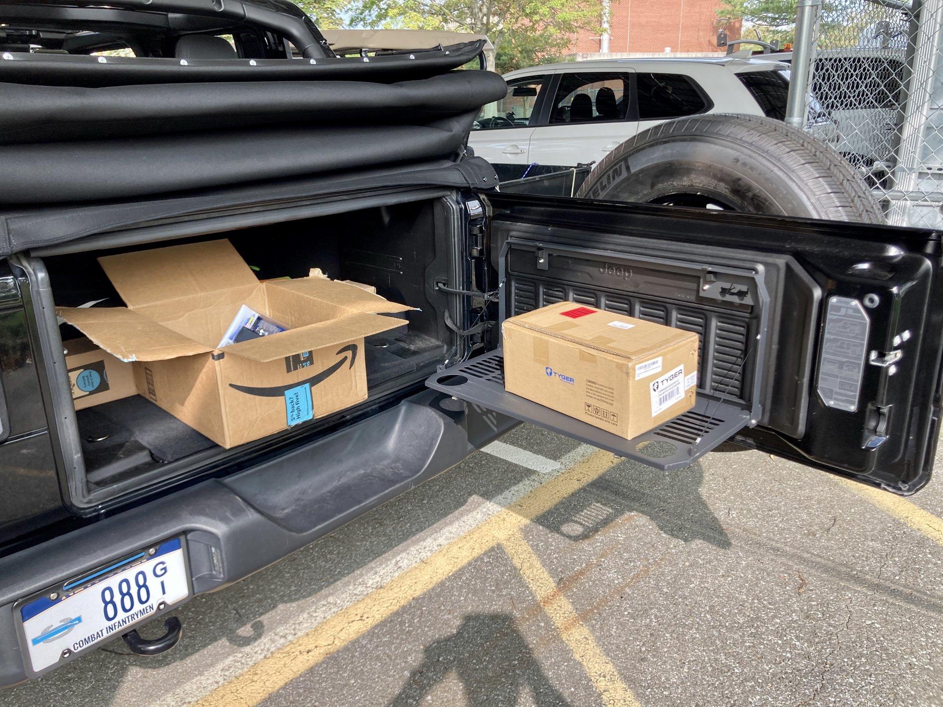 Jeep Wrangler JL My Cheap Tailgate Table 18A85668-4D8B-4E51-8B69-9403F924F725