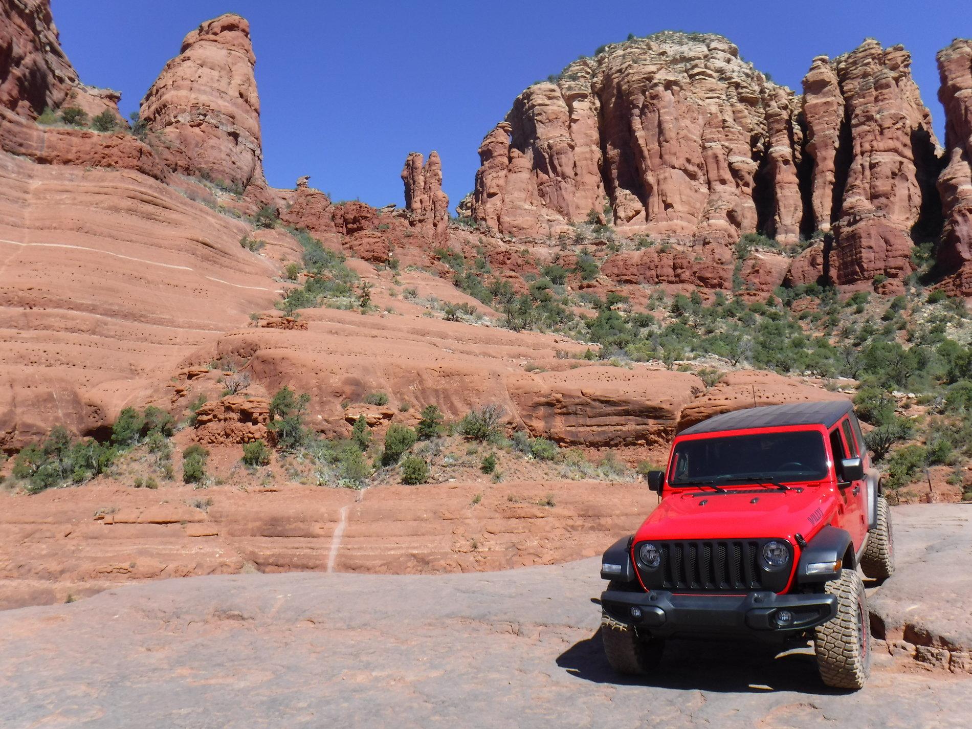 Jeep Wrangler JL Who else loves Sedona? chicken rock.JPG