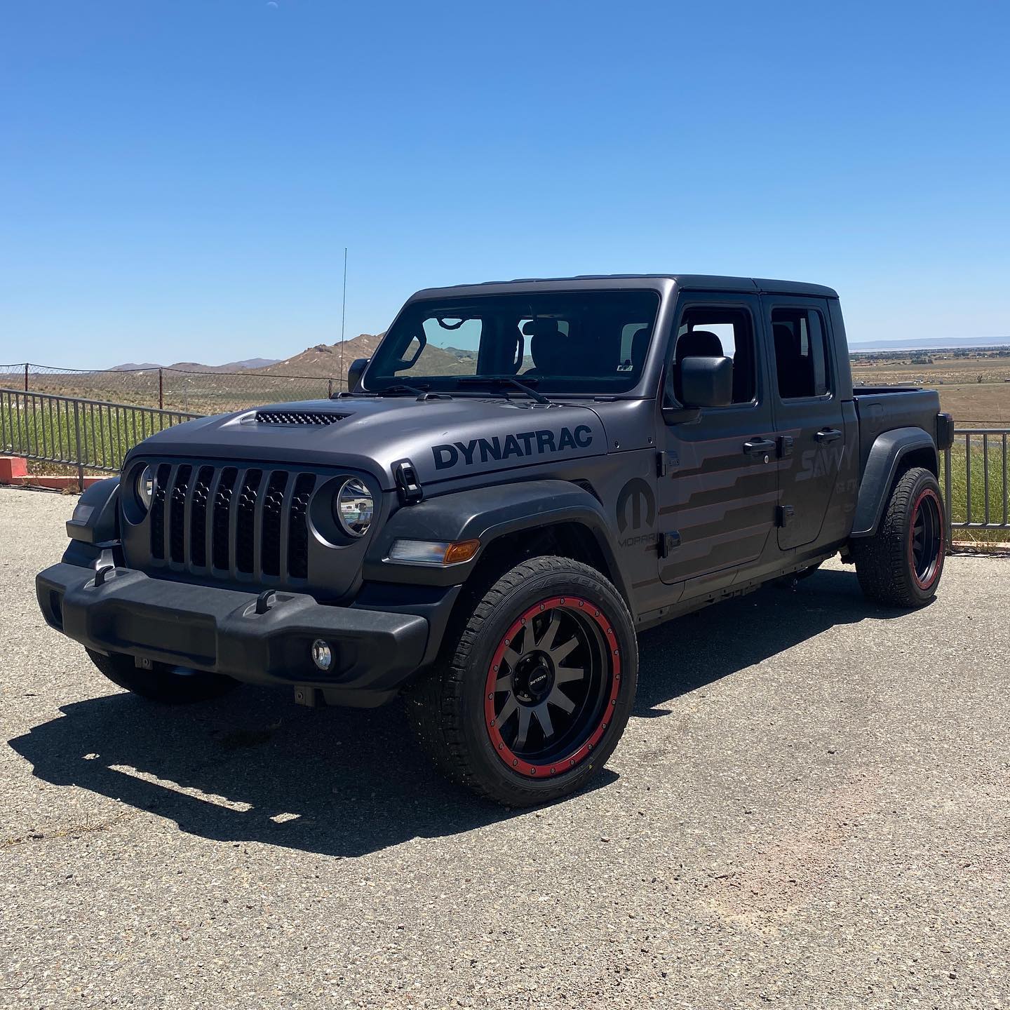 Jeep Wrangler JL Lowered Gladiator 100950451_4516083561738818_8409932254926602240_o