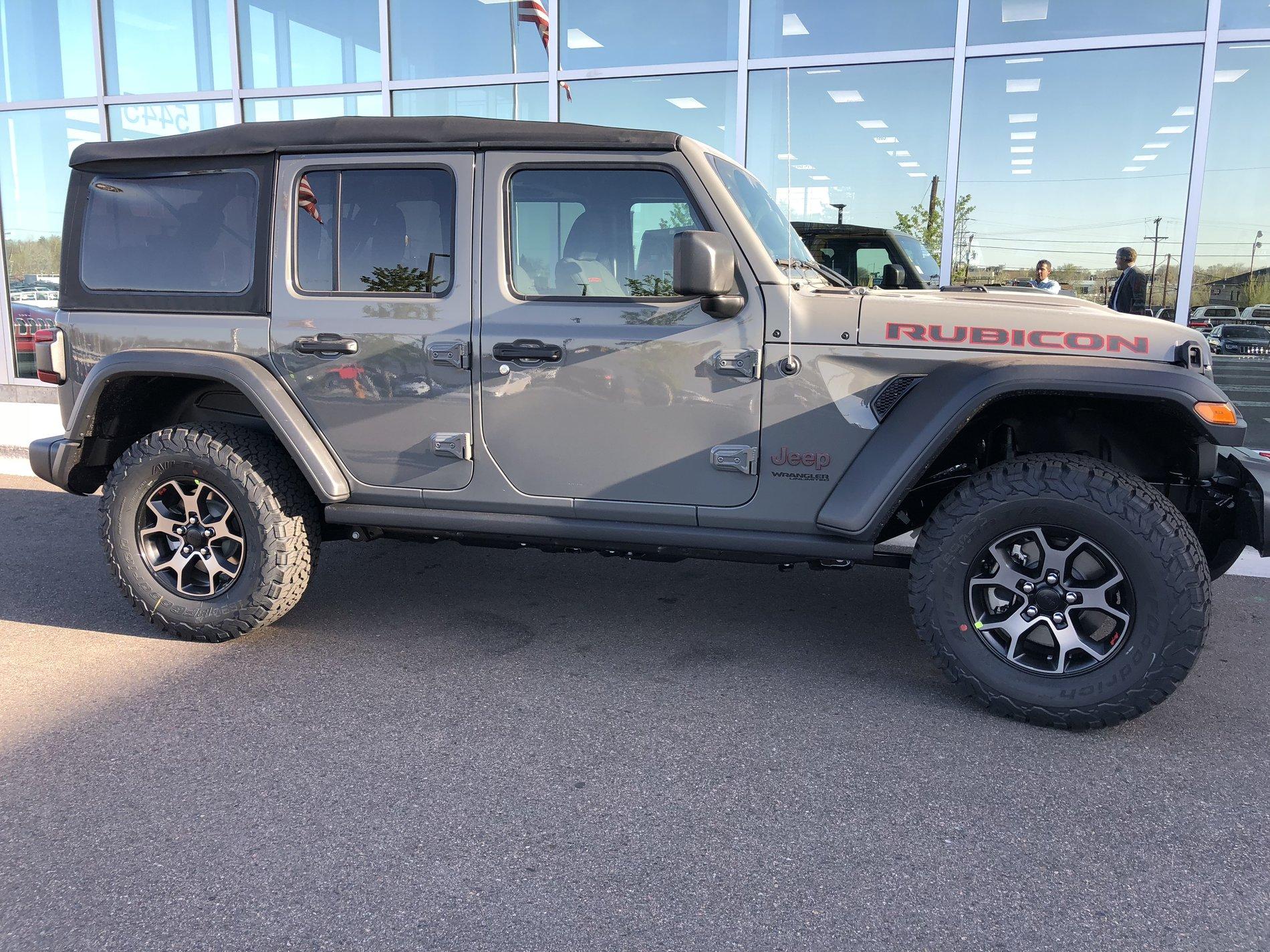 Jeep Wrangler JL STING GRAY Wrangler JL Club 232A9AE2-3A72-491B-8428-AF27257C4A31