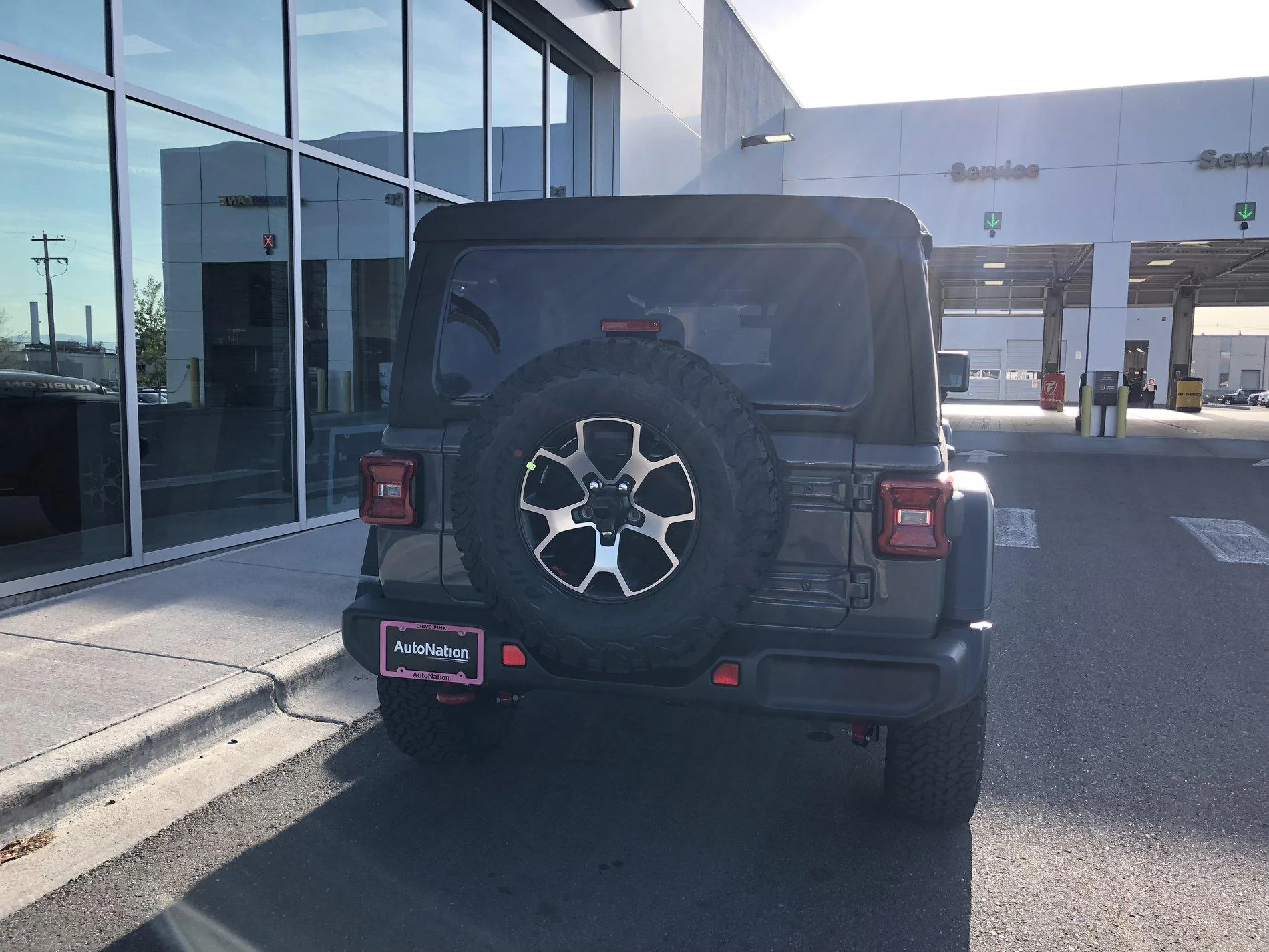 Jeep Wrangler JL STING GRAY Wrangler JL Club B15F7803-5ACA-442E-8DCE-C1D80230E0CA