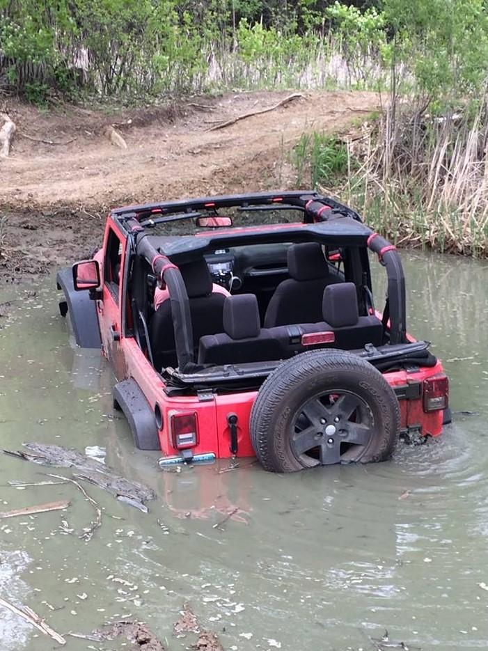 Jeep Wrangler JL 2 DOOR JL build/order discussions master thread Jeep In Water 2014.JPG