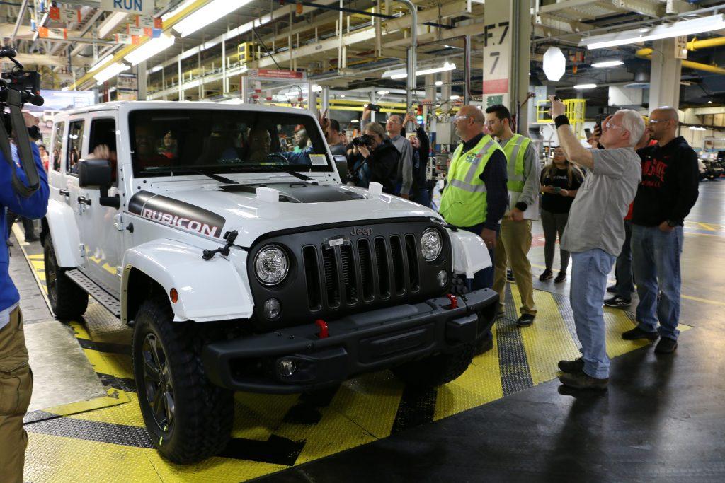 Jeep Wrangler JL Last JK Rolls Off Assembly Line Last-JK-4-1024x683