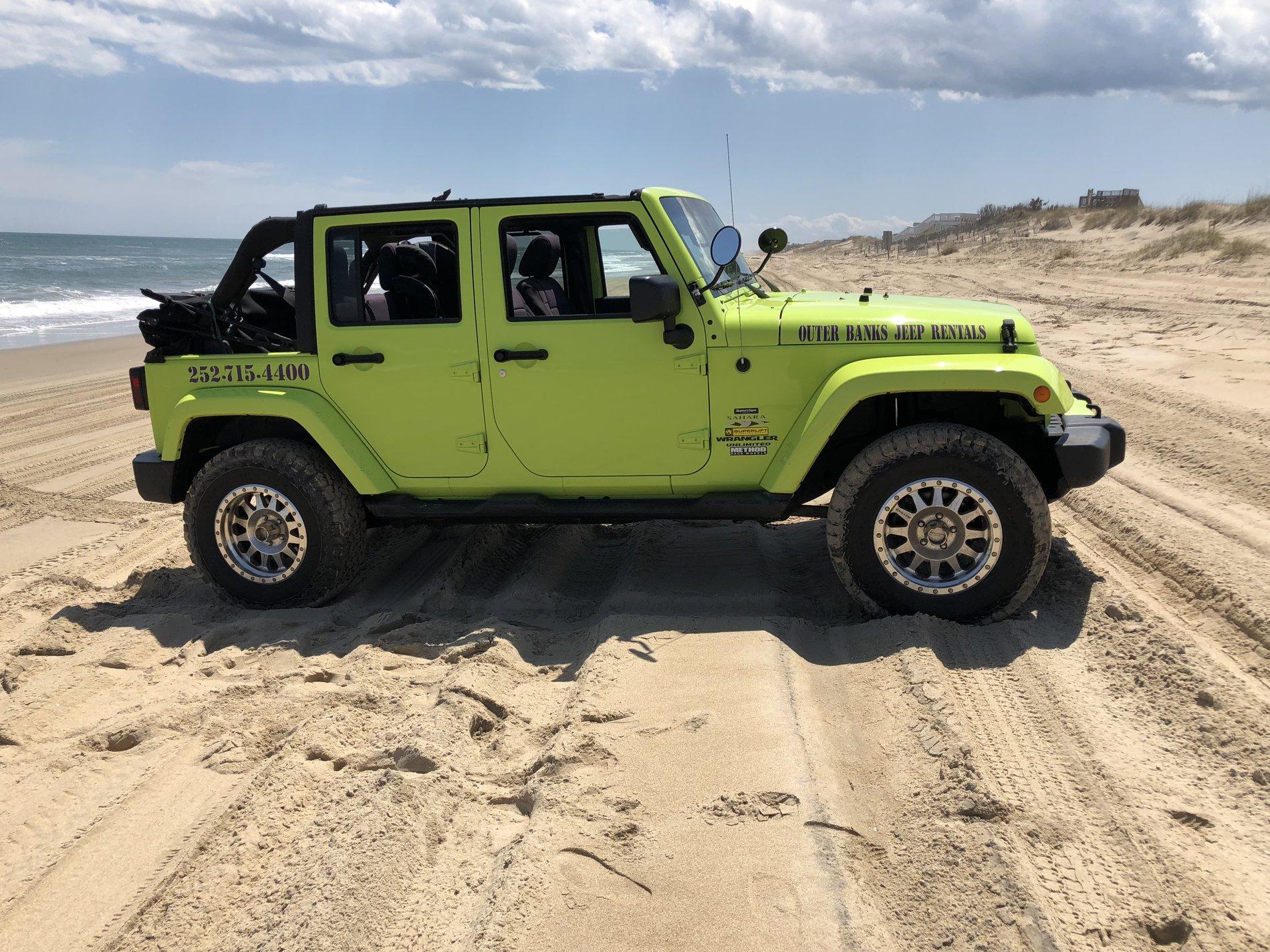 Jeep Wrangler JL JK on the beach 4E3E6AD7-F469-4324-AD64-E52606B4602B