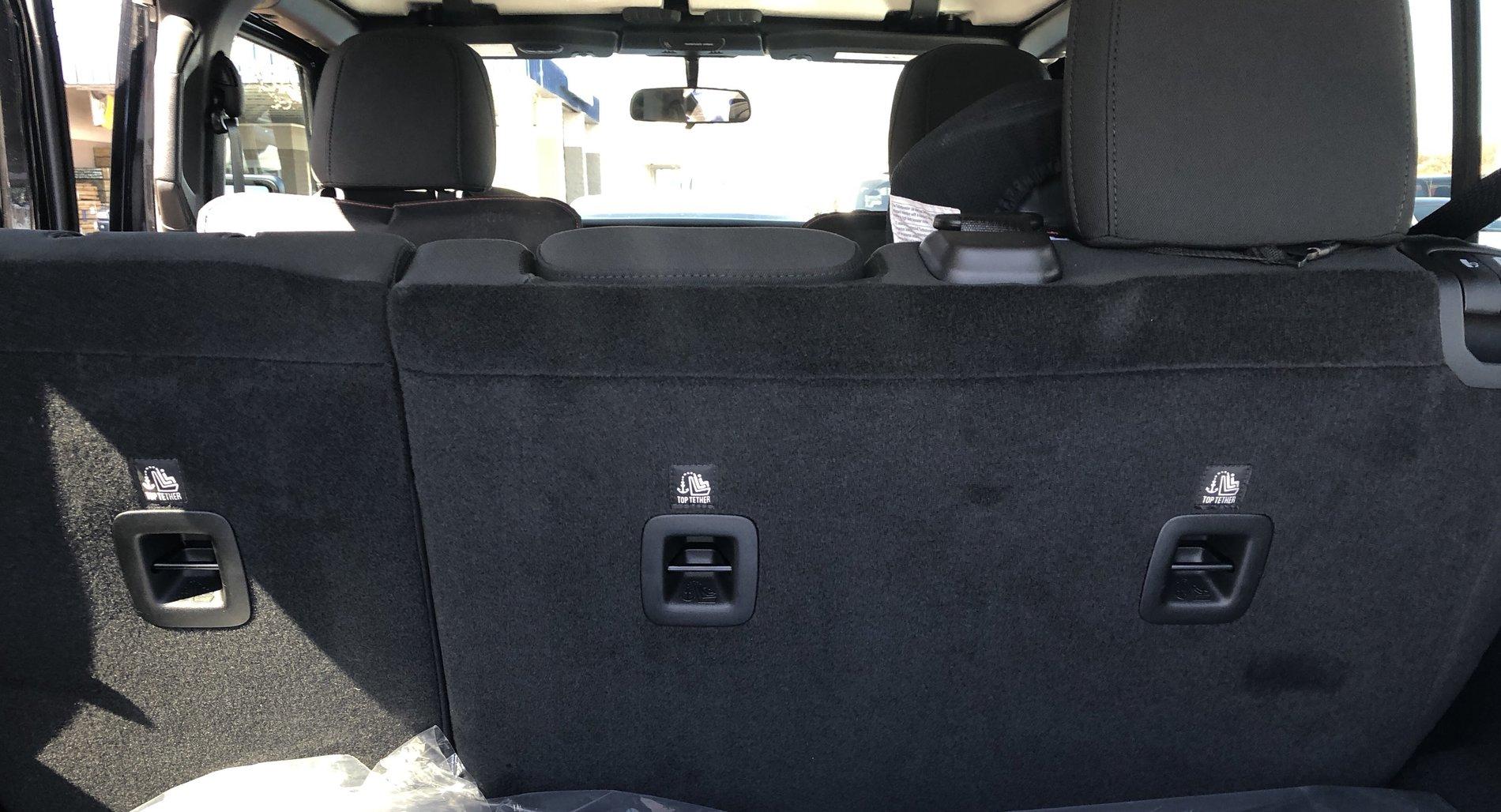 Jeep Wrangler JL Cargo mat IMG_0485.JPG