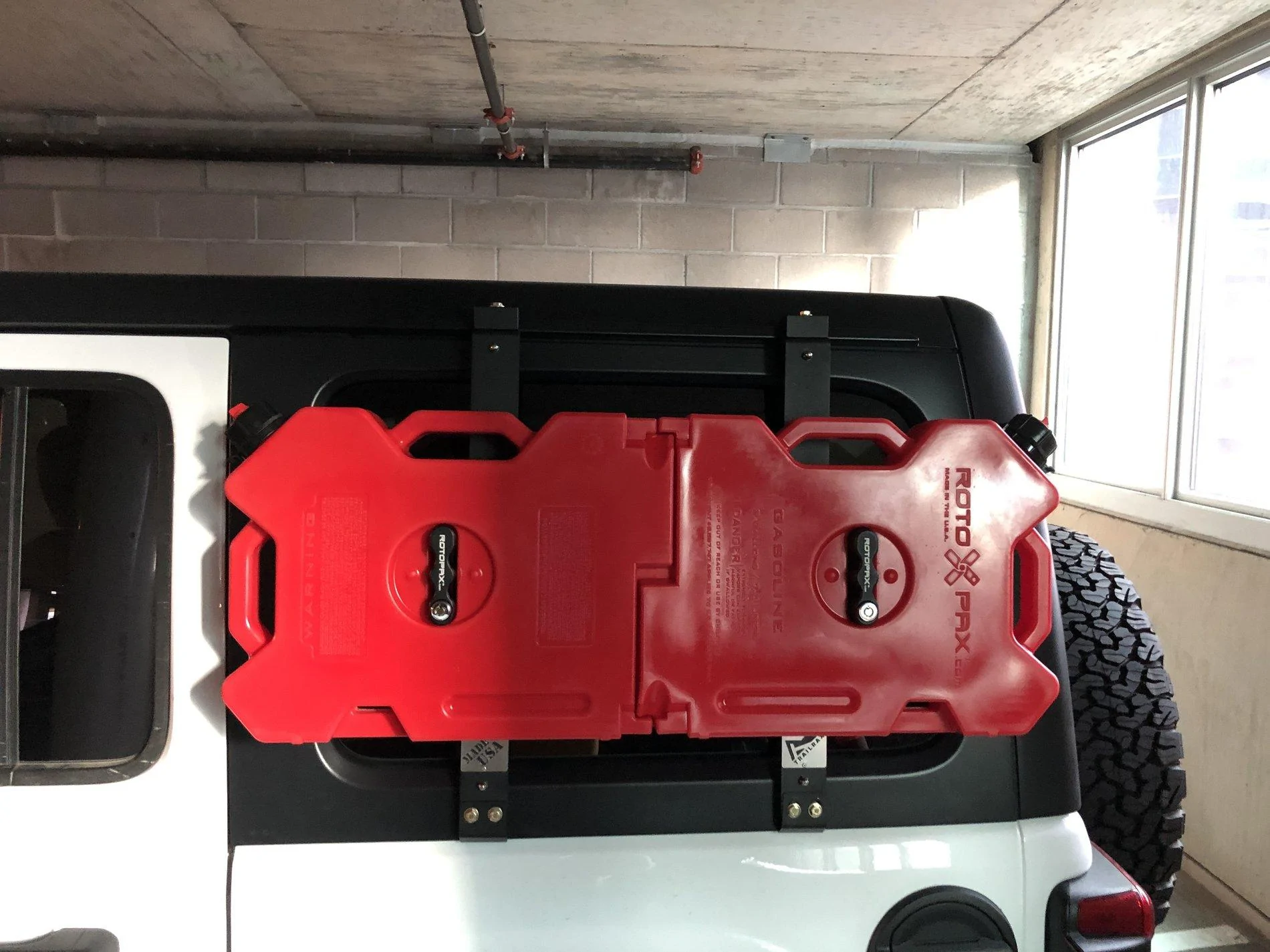 Jeep Wrangler JL Fuel Storage Options 479BFFEF-DF8E-4999-8AF3-8CD2A5CC1838