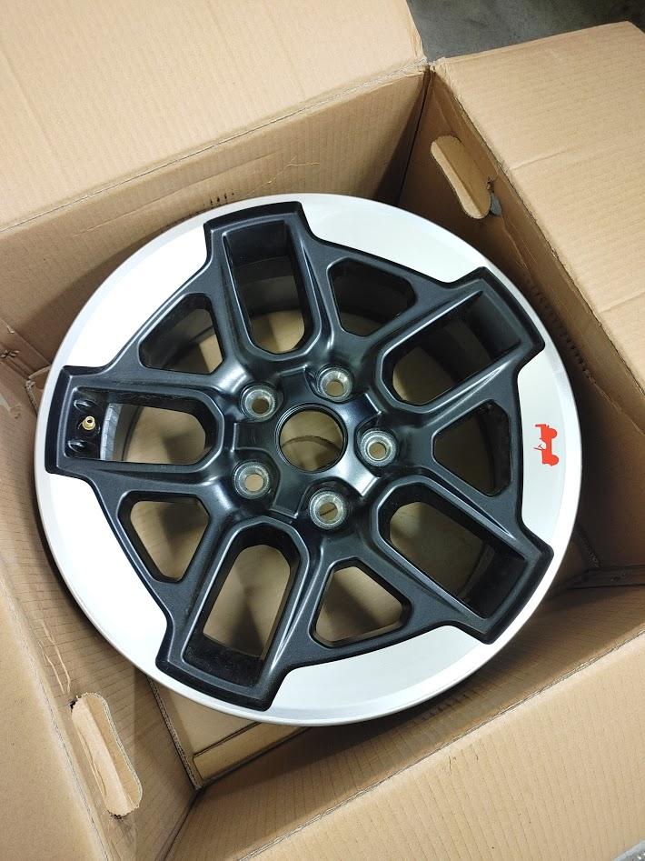 Jeep Wrangler JL New Upgraded Rubicon wheel with TPMS 20200922_172123