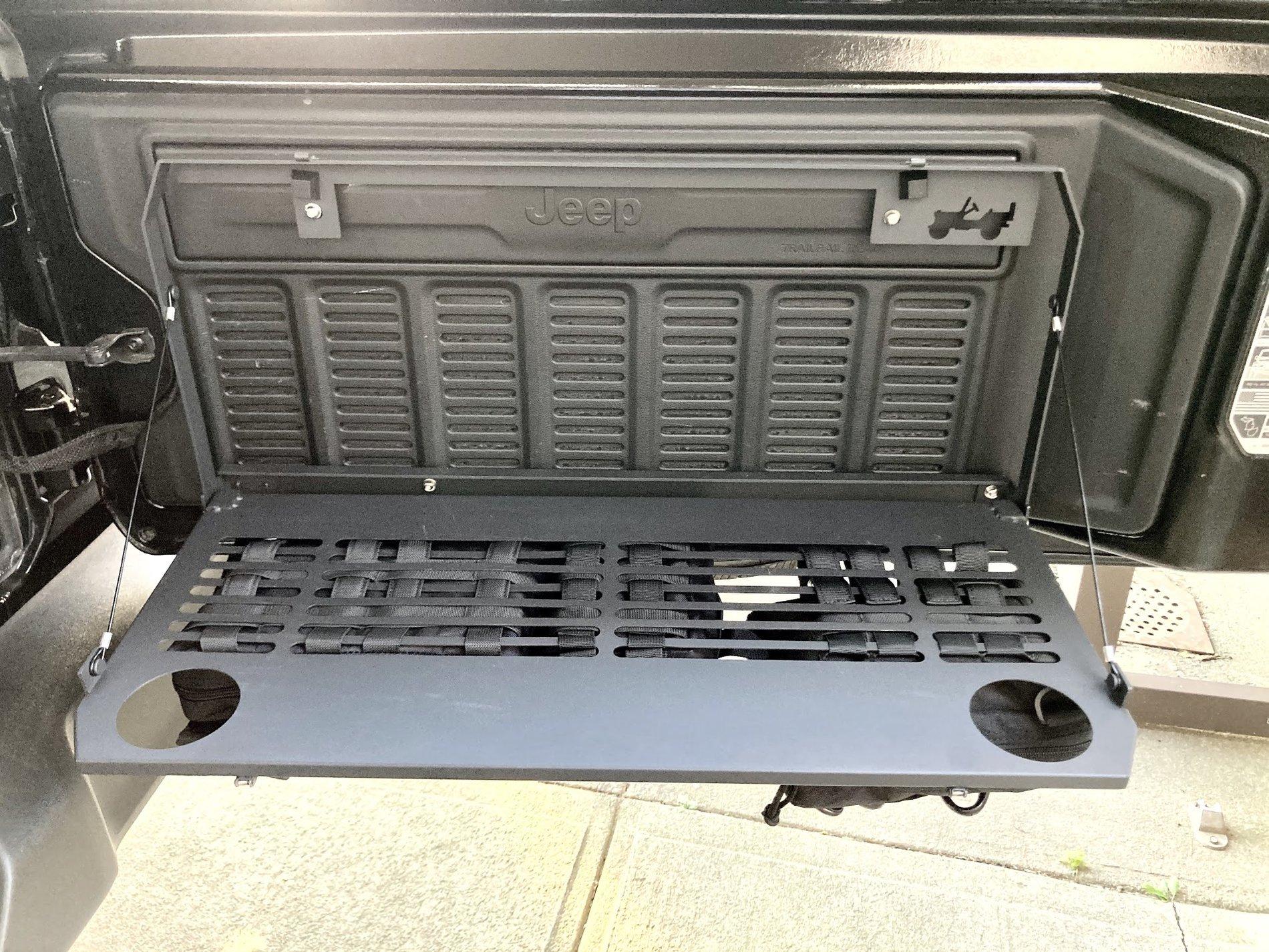 Jeep Wrangler JL My Cheap Tailgate Table IMG_7233