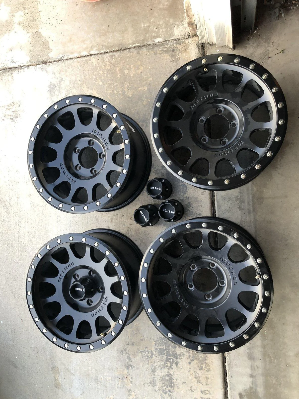 Jeep Wrangler JL 5 Method 305 Wheels 7050F724-8991-4ABB-B5DF-D09D1DFD6C79