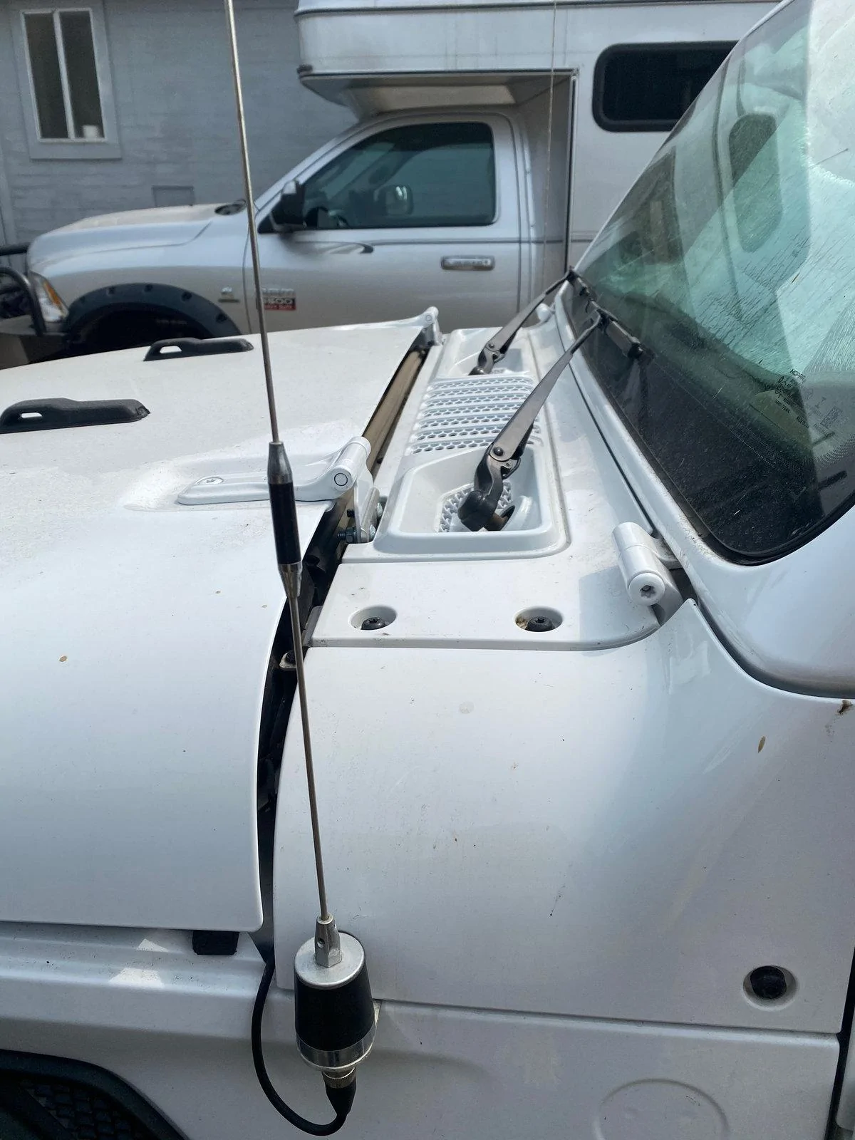 Jeep Wrangler JL GMRS antenna mount hood hinge extension