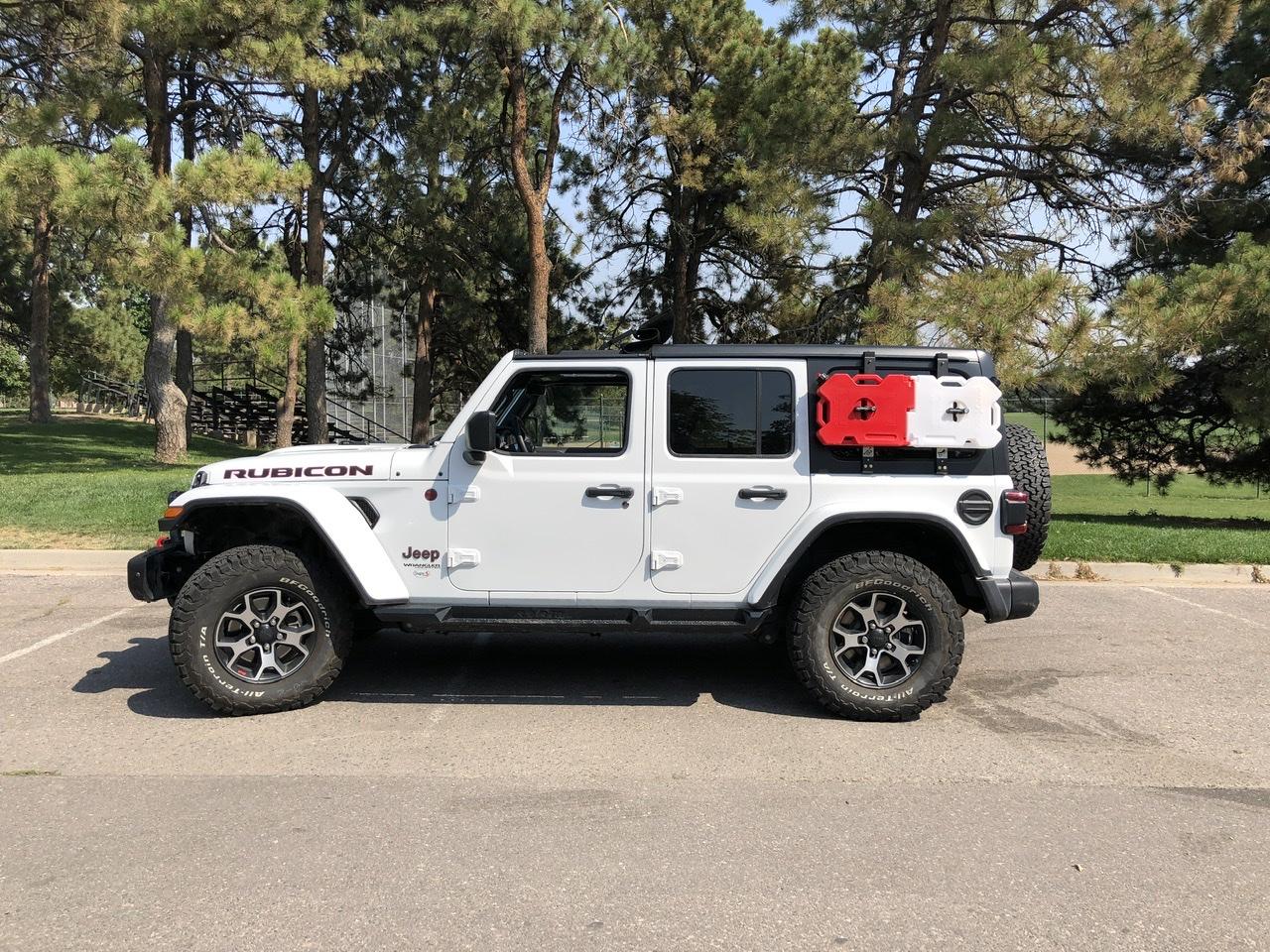Jeep Wrangler JL Fuel Storage Options 1FFE3F9B-AA07-4C10-B9BC-8298552B9DB6