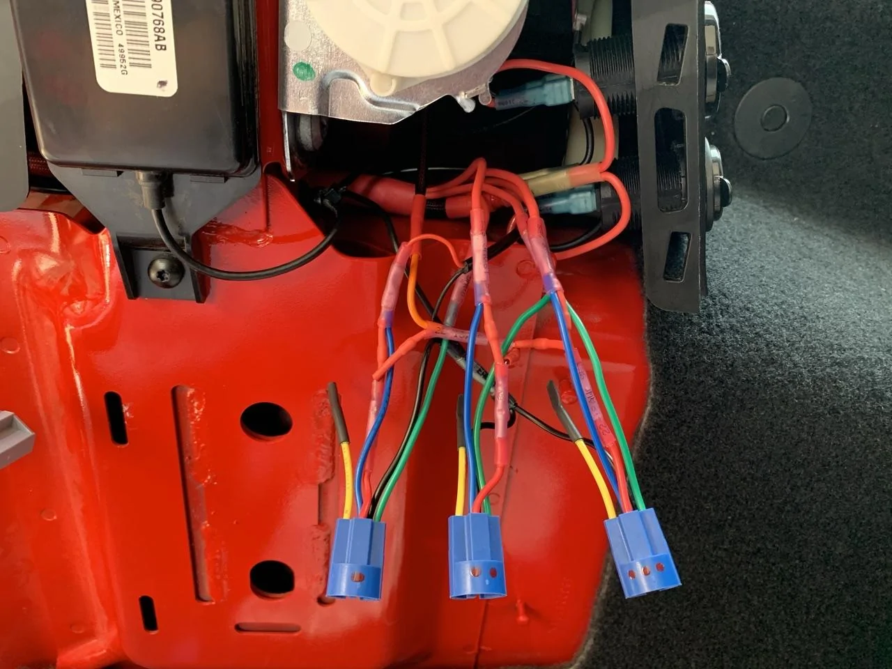 Jeep Wrangler JL 2021 Adds Two Additional USB Ports? CD314538-9CF9-4A3D-A88A-FE47018FF113