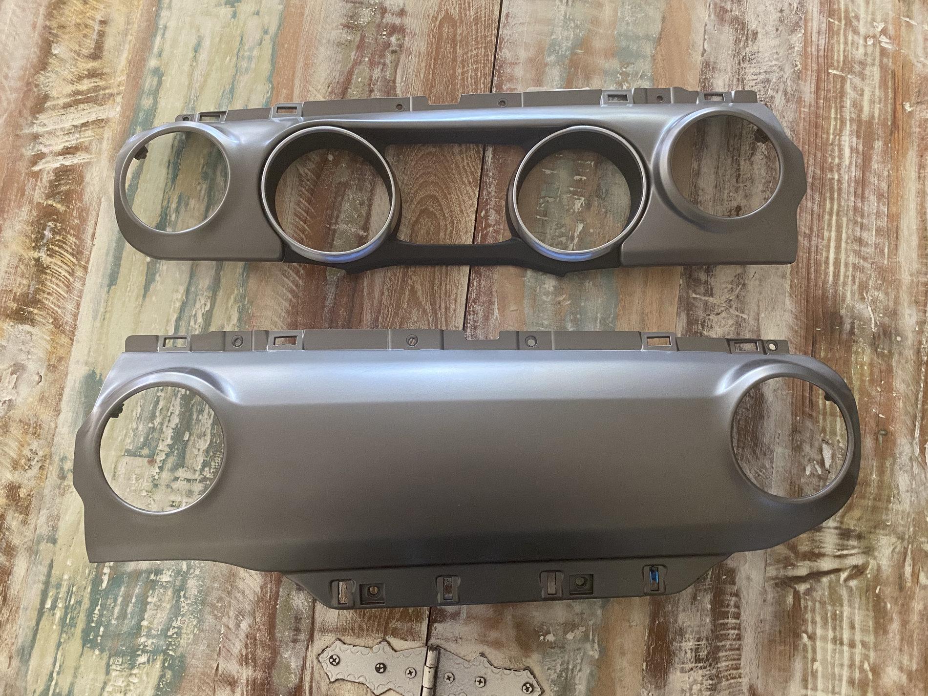 Jeep Wrangler JL Silver Dash Panels - $150 72D66BFA-8757-4CF1-BD58-F6DC1F35D74F
