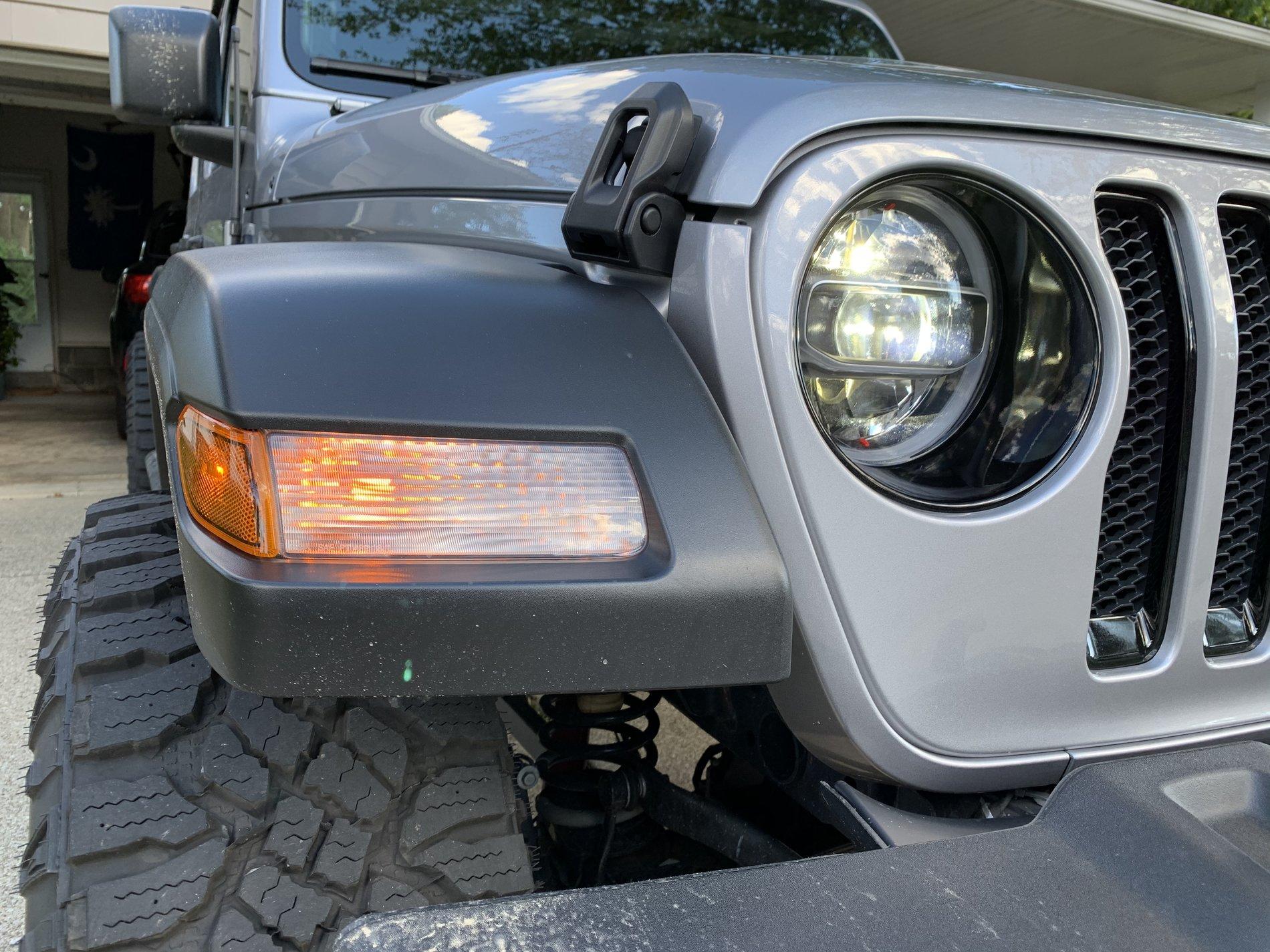 Jeep Wrangler JL MOPAR LED FACTORY UPGRADE KIT C3A5788C-EBB8-4AC2-A847-67800C7DA30E