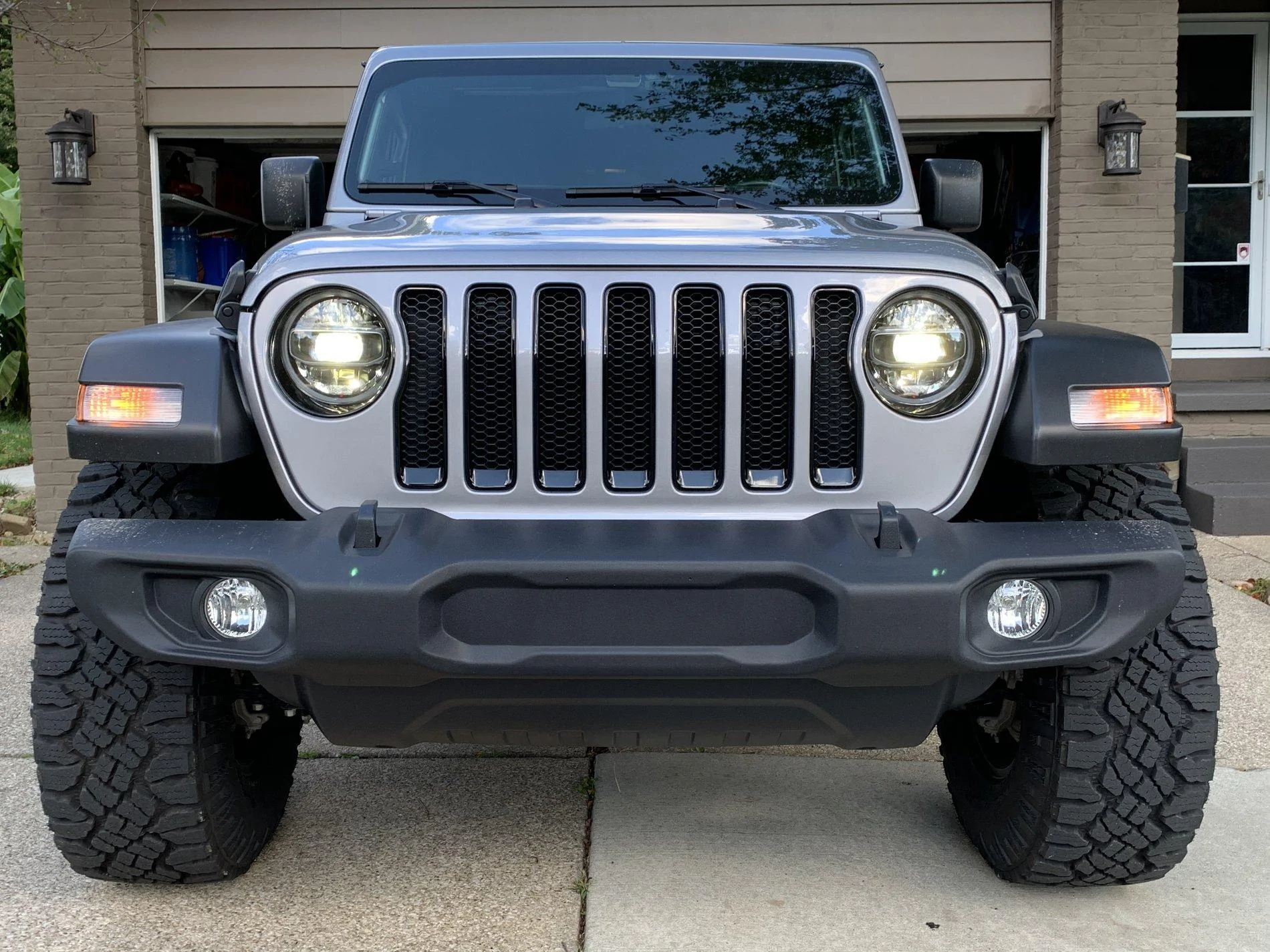 Jeep Wrangler JL MOPAR LED FACTORY UPGRADE KIT 6D6BBA8F-62A8-4C0C-B140-AFF549929DFD