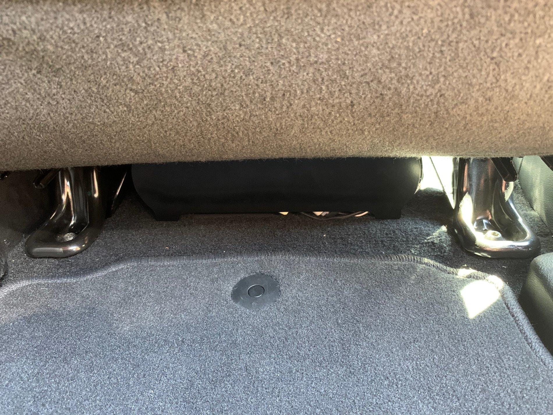 Jeep Wrangler JL Mounting ARB Air Compressor backoffrontseat