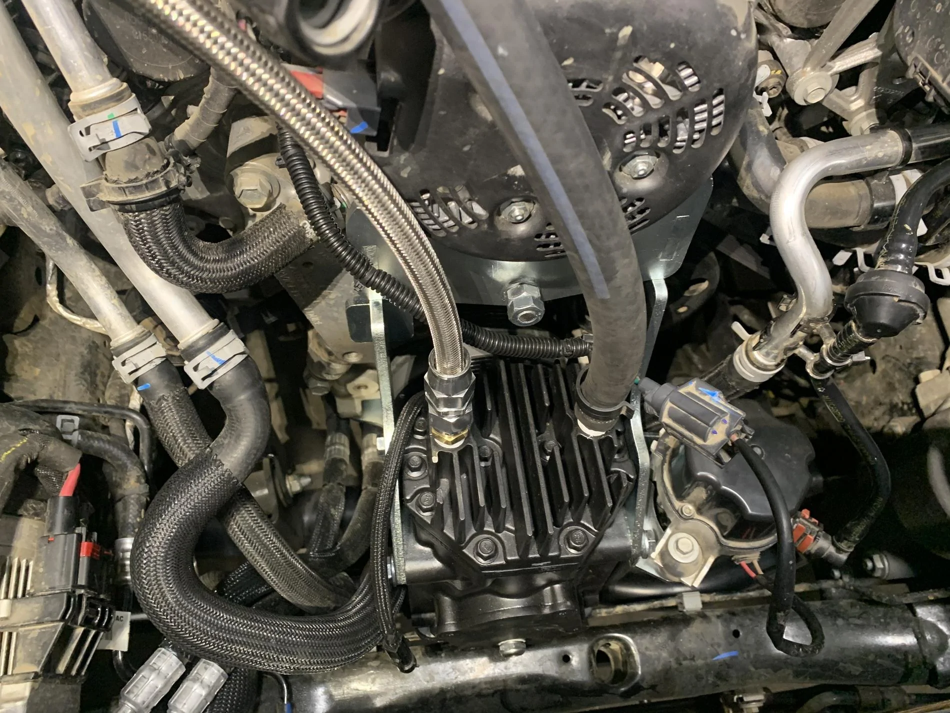 Jeep Wrangler JL ORO York Air Compressor install A2756EAE61784C5C847D