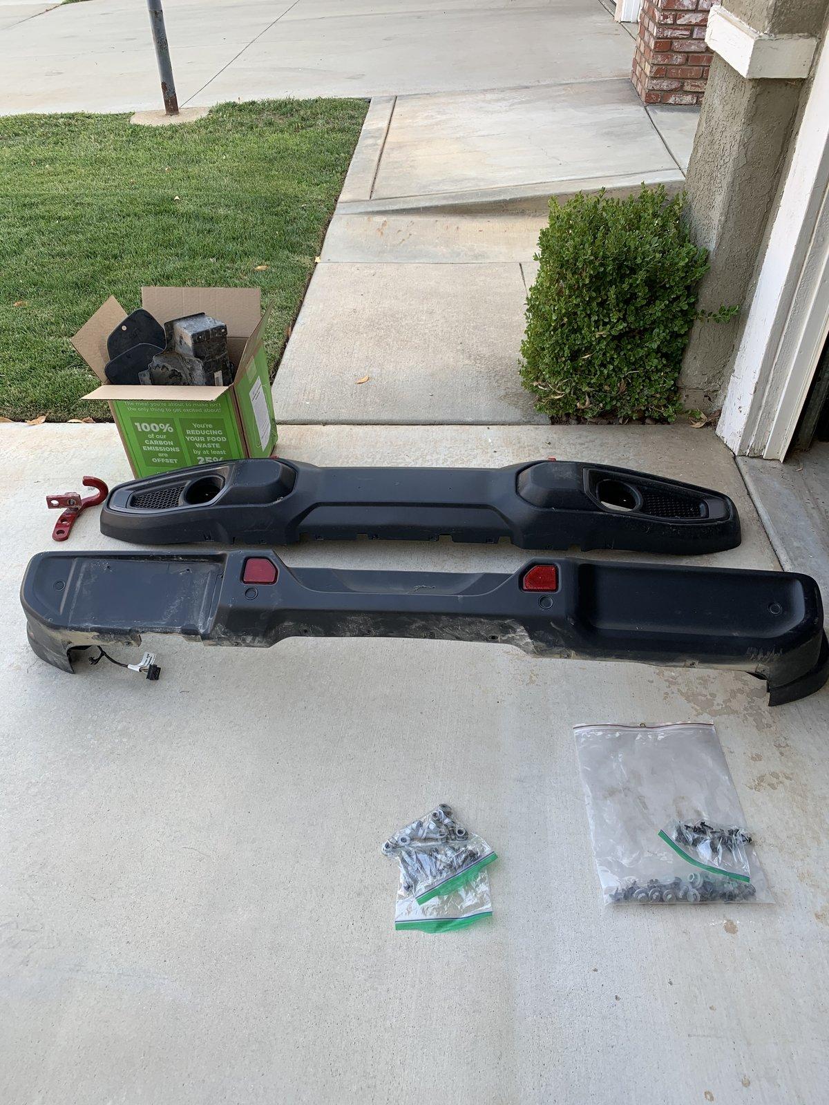 Jeep Wrangler JL 2020 Rubicon front & back bumper E8BBAE90-B610-4903-A2E5-EA63FA24DA16