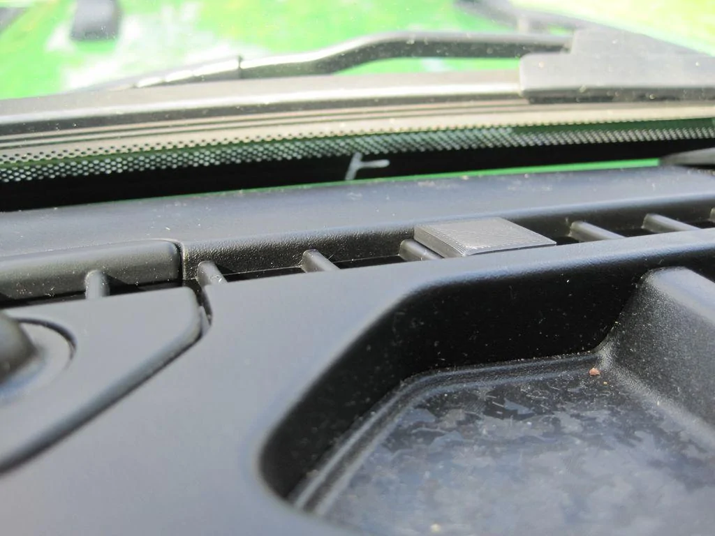 Jeep Wrangler JL Question regarding the Windsheld defrost plug-proto