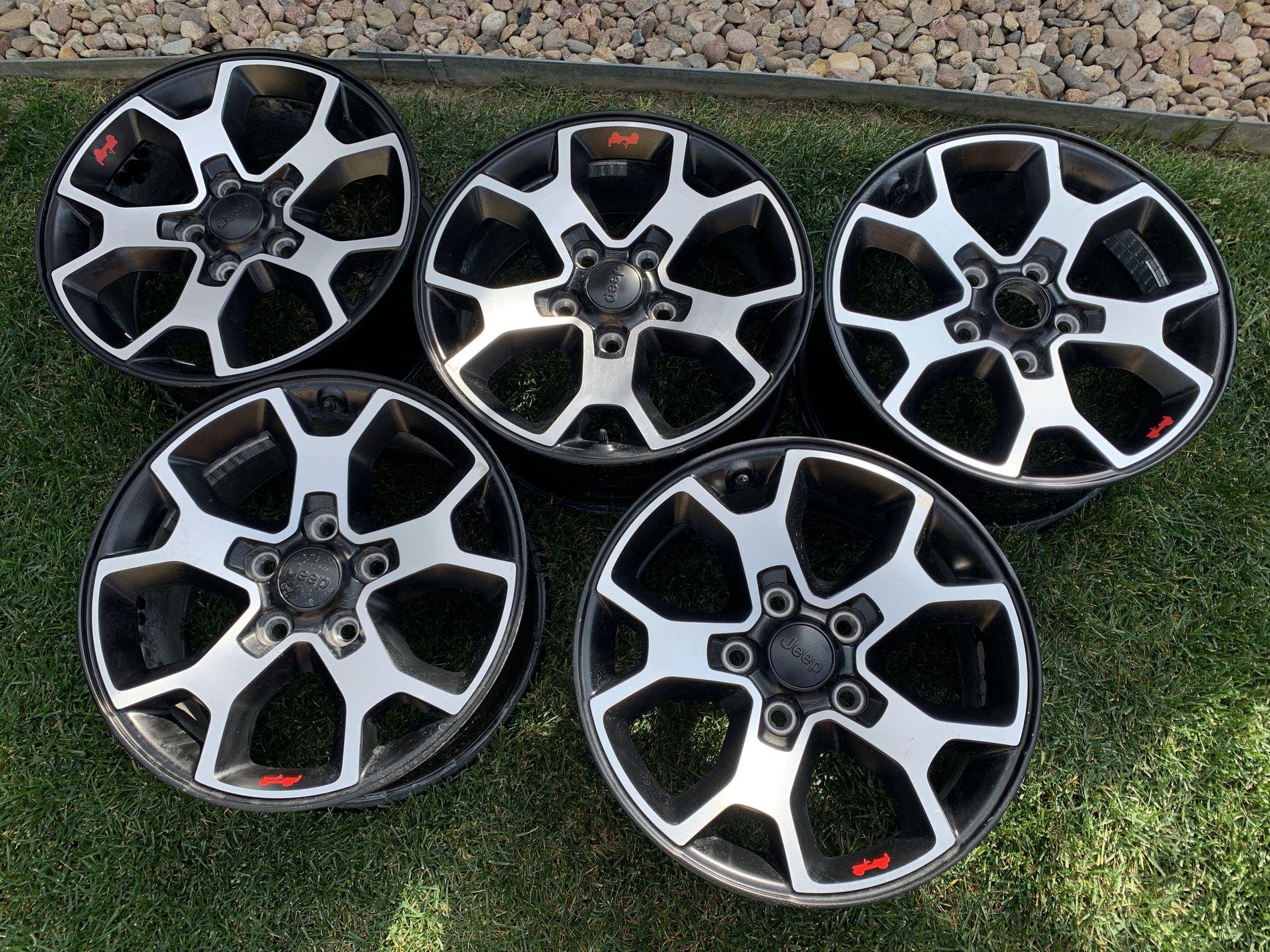 Jeep Wrangler JL Rubicon Wheels 36CB2FCA-A106-404C-A378-DC14F4452D08