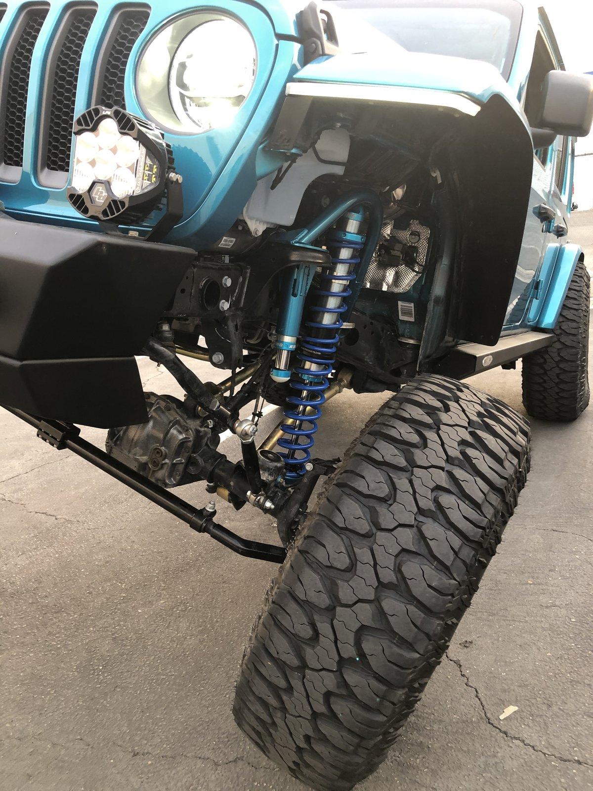 Jeep Wrangler JL Ds in a Bikini E3021927-2E6B-4DBC-9C72-111AE3448F35
