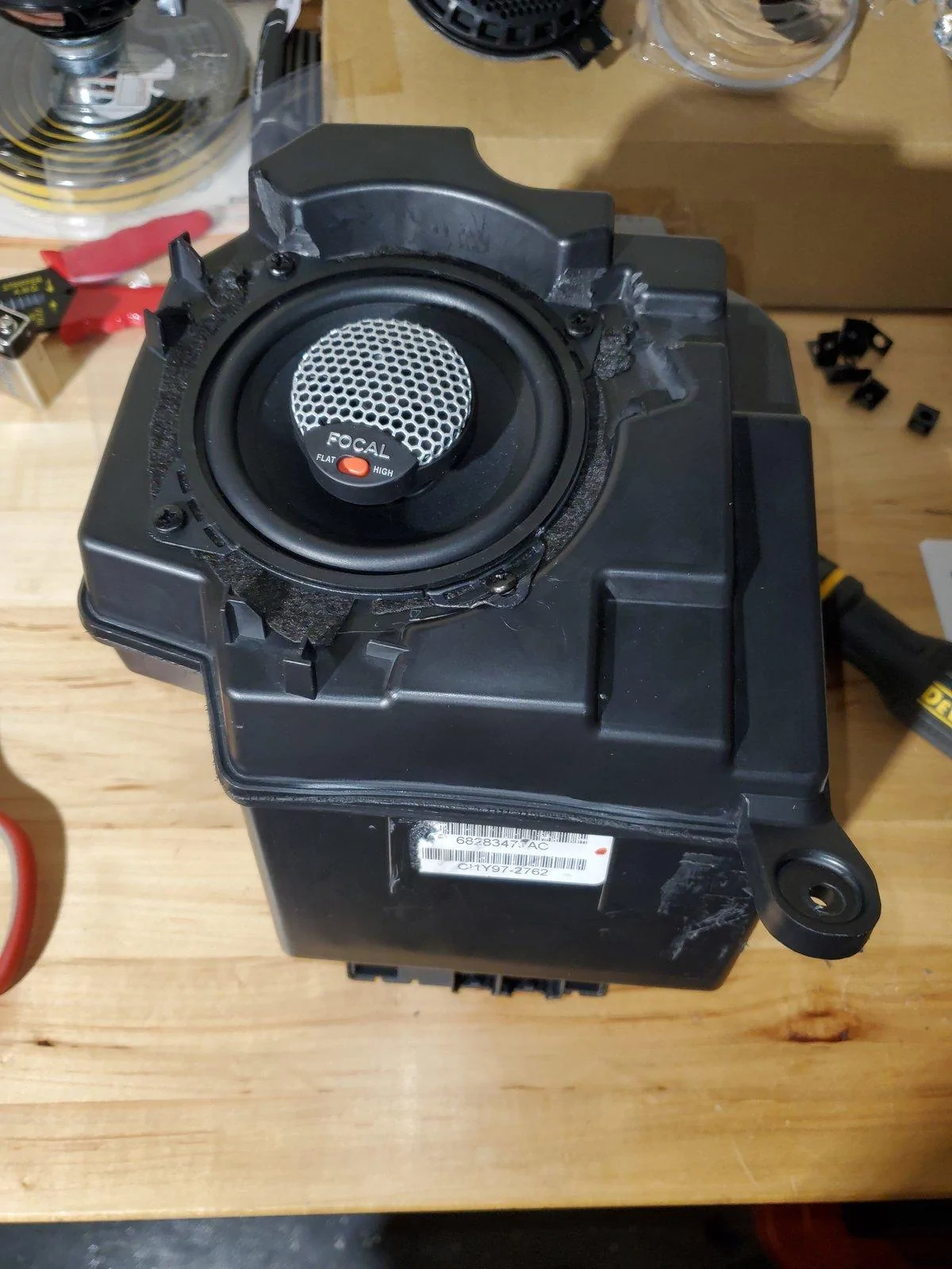 Jeep Wrangler JL Adding an Aftermarket Amp(s) 20201003_221418