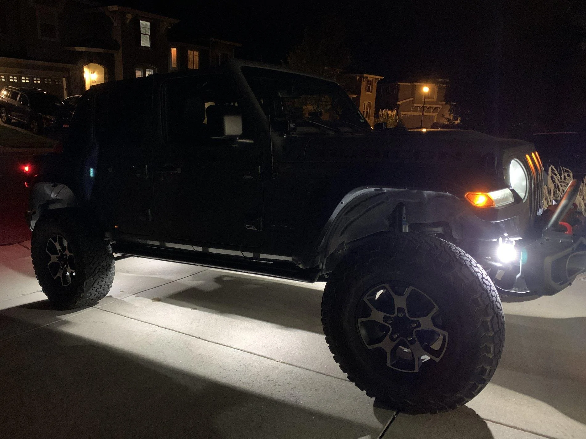 Jeep Wrangler JL Anyone running LUX rock lights? EEE74392-570D-45FD-9196-8B71727CCB7E