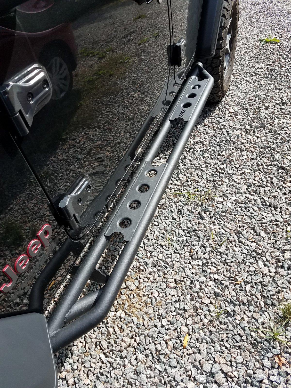 Jeep Wrangler JL Smittybilt side armor uneven 20201009_112843