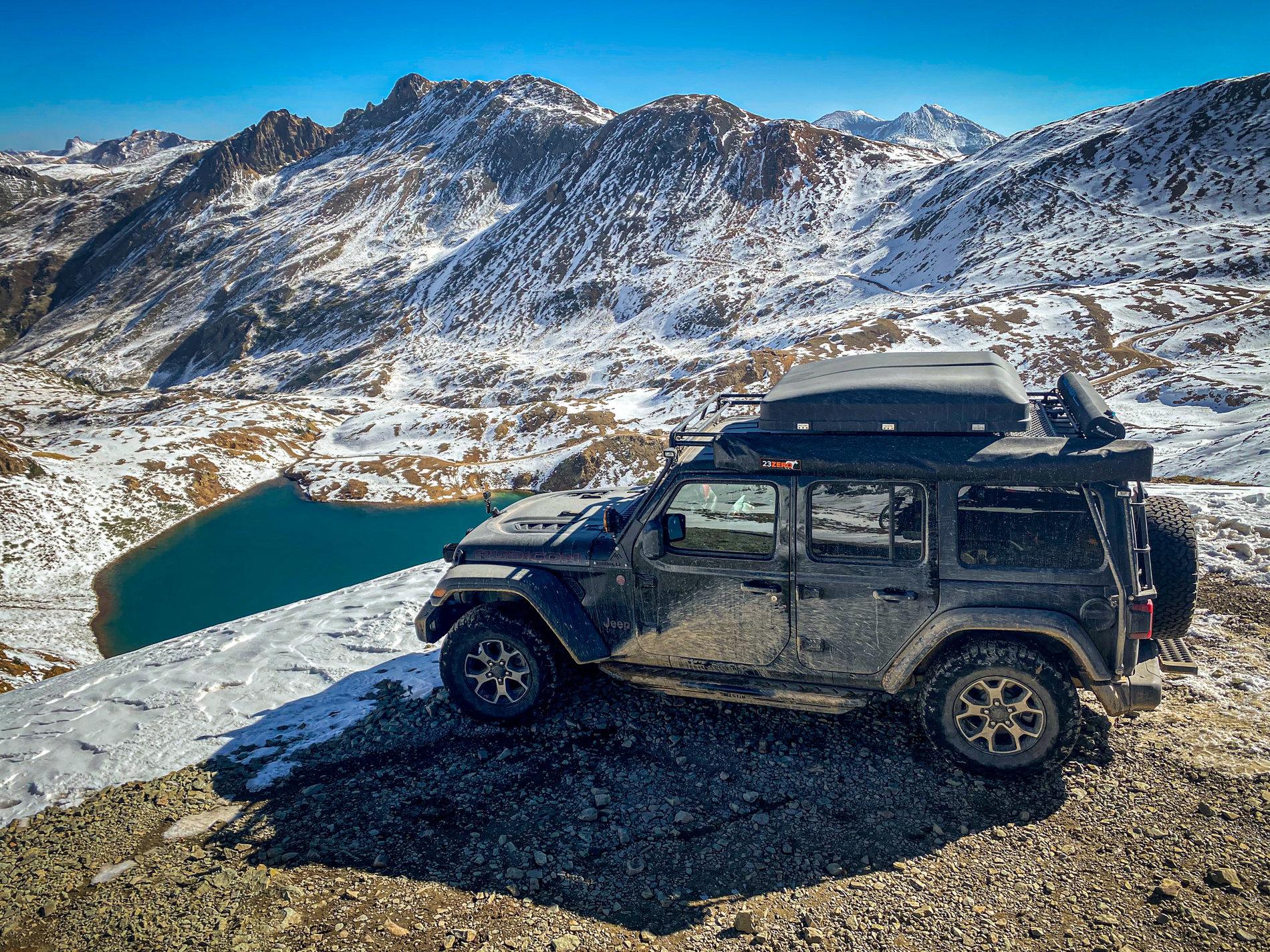 Jeep Wrangler JL JLU Rooftop Storage Solution for a Full-Time Overlander Jeep Rubicon Roof View
