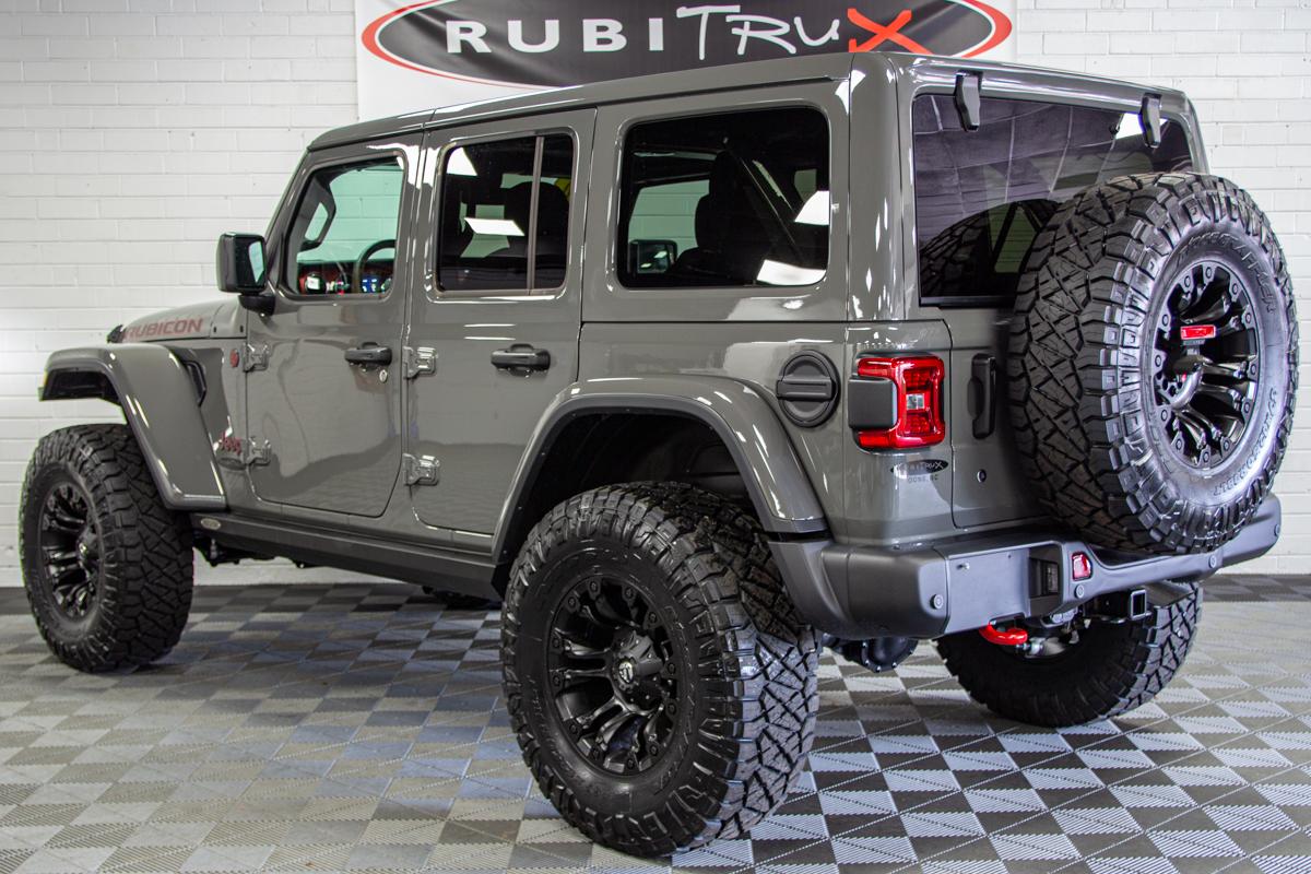 Jeep Wrangler JL Looking for JLU Gray hardtop 2020-custom-jeep-wrangler-rubicon-unlimited-sting-gray-driver-rear