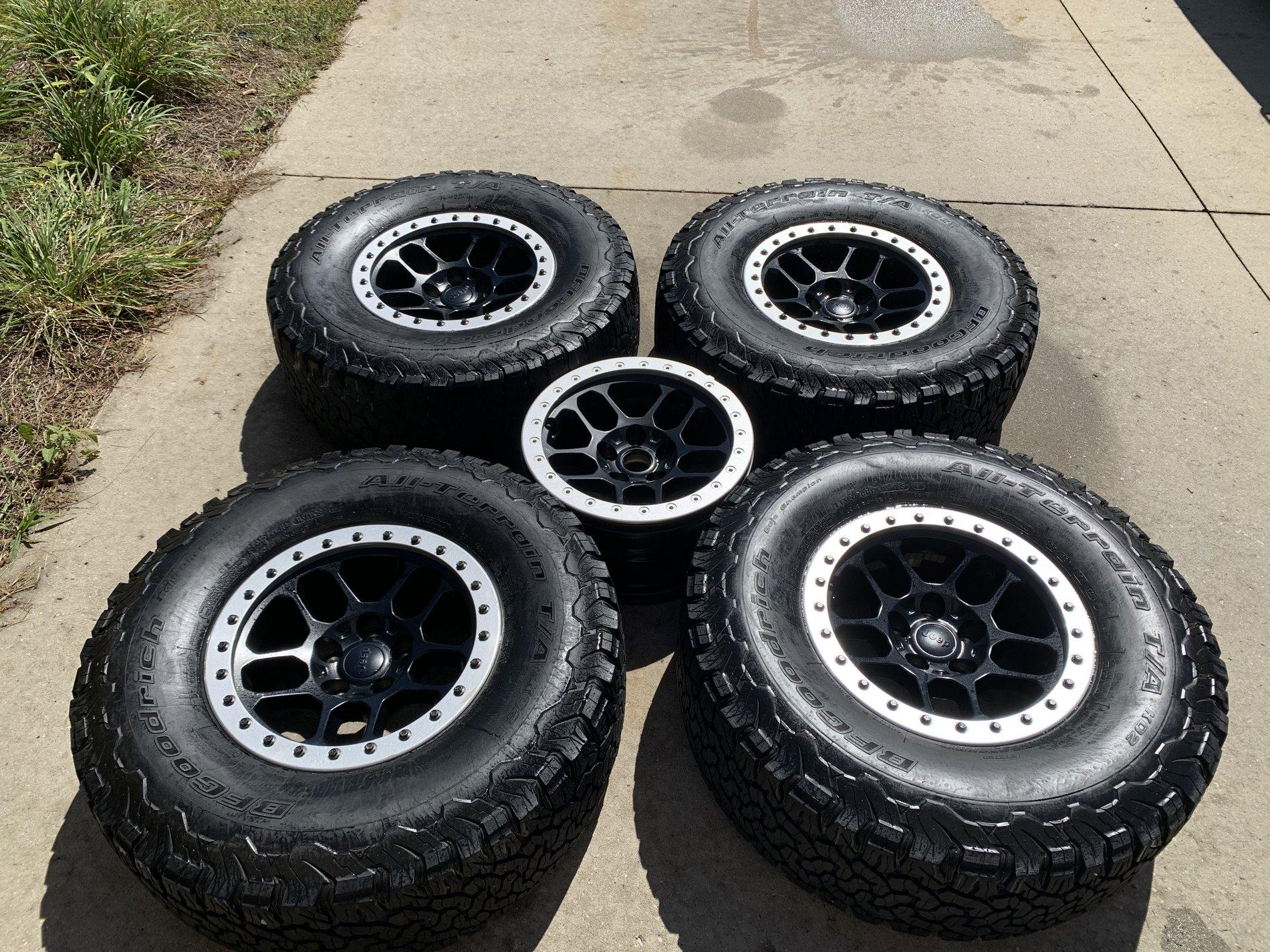 Jeep Wrangler JL MOPAR Beadlocks 63997B00-24F6-44A9-BC0E-5E84E3D8F622
