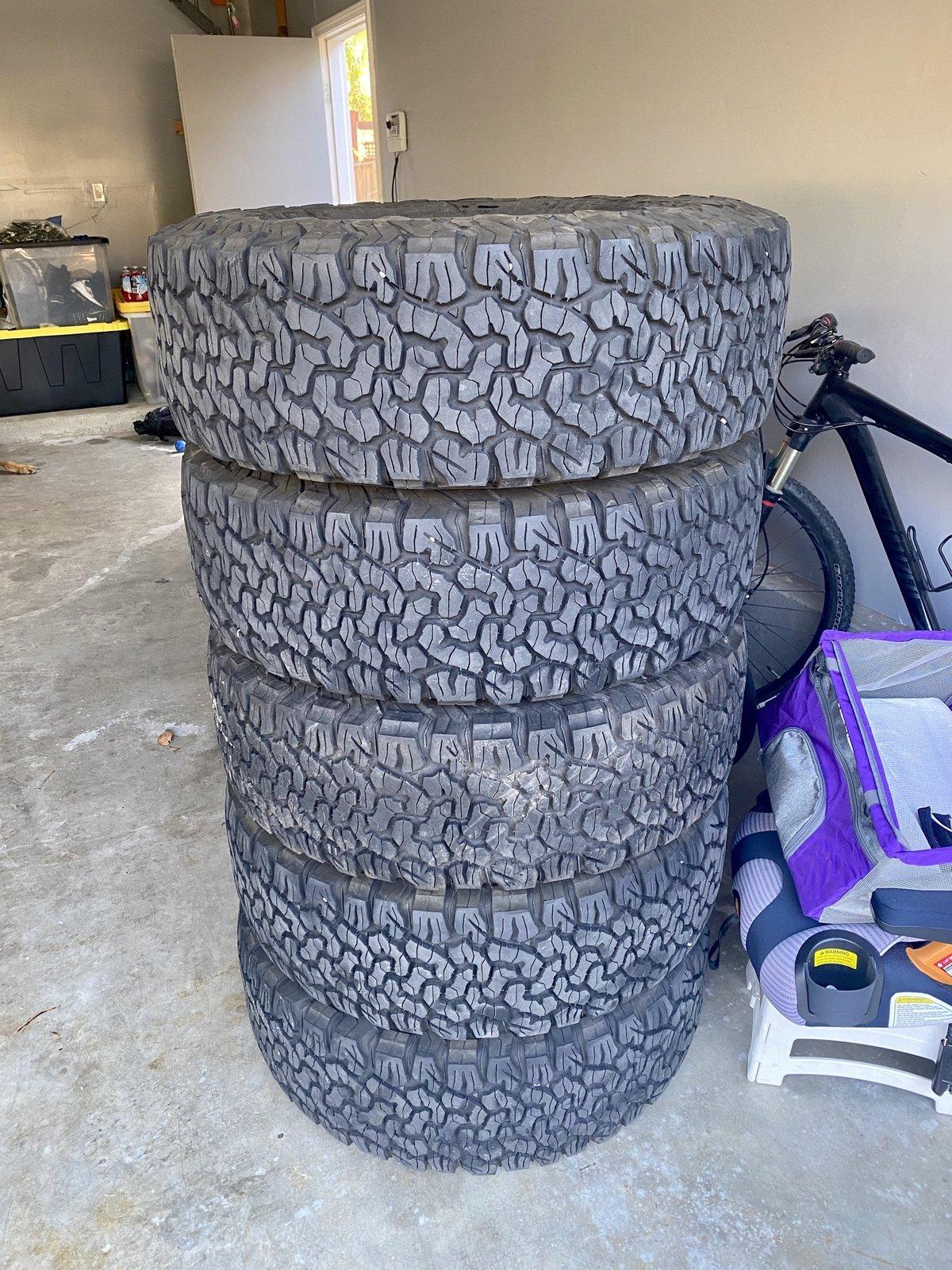 Jeep Wrangler JL Rubicon tires only take off 5D3E51DD-9CAB-4F63-924B-9074DC354632