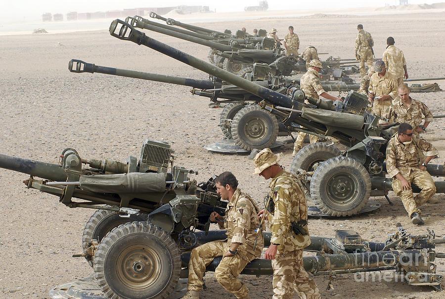 Jeep Wrangler JL Jeep humor waiting room ( ** NO POLITICS ** ) howitzer-105mm-light-guns-are-lined-andrew-chittock