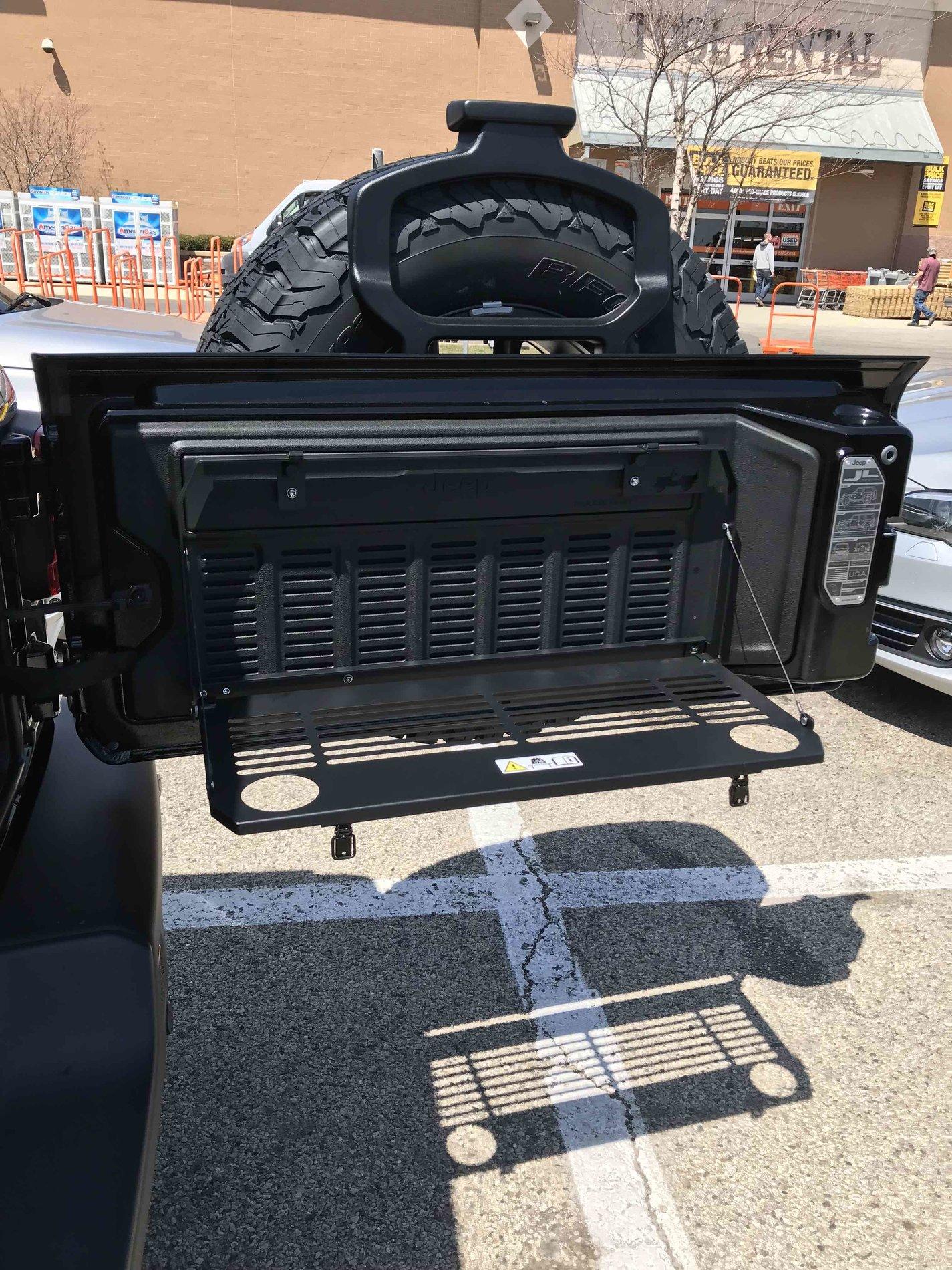 Jeep Wrangler JL What did you do TO your Jeep JL today? tailgate table