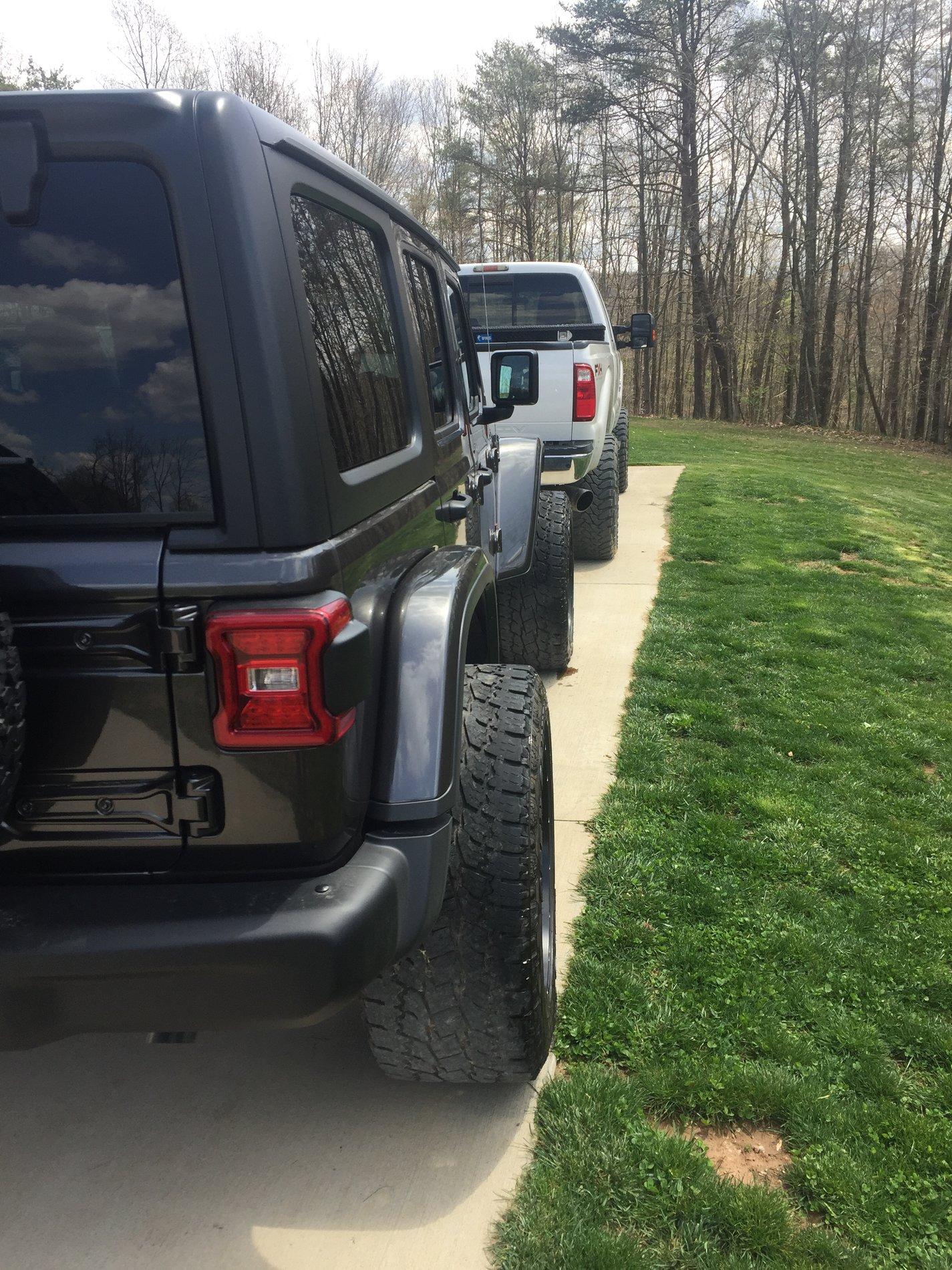 Jeep Wrangler JL JLUR axle width? IMG_5145.JPG