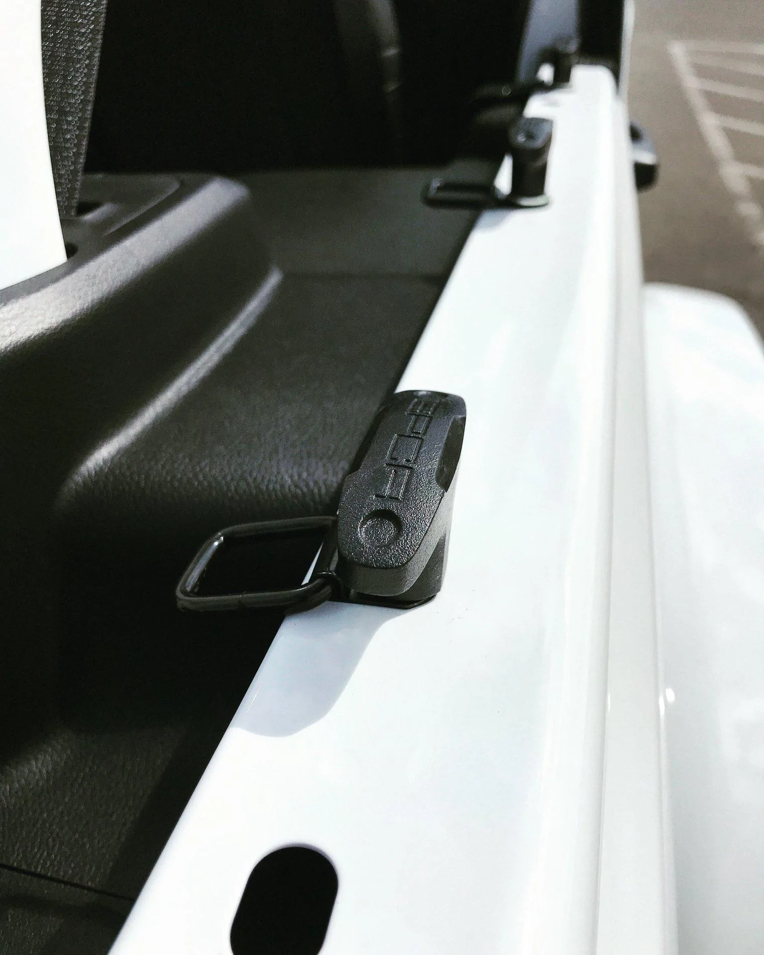 Jeep Wrangler JL Quick removal hardware for JL hardtop? IMG_2315